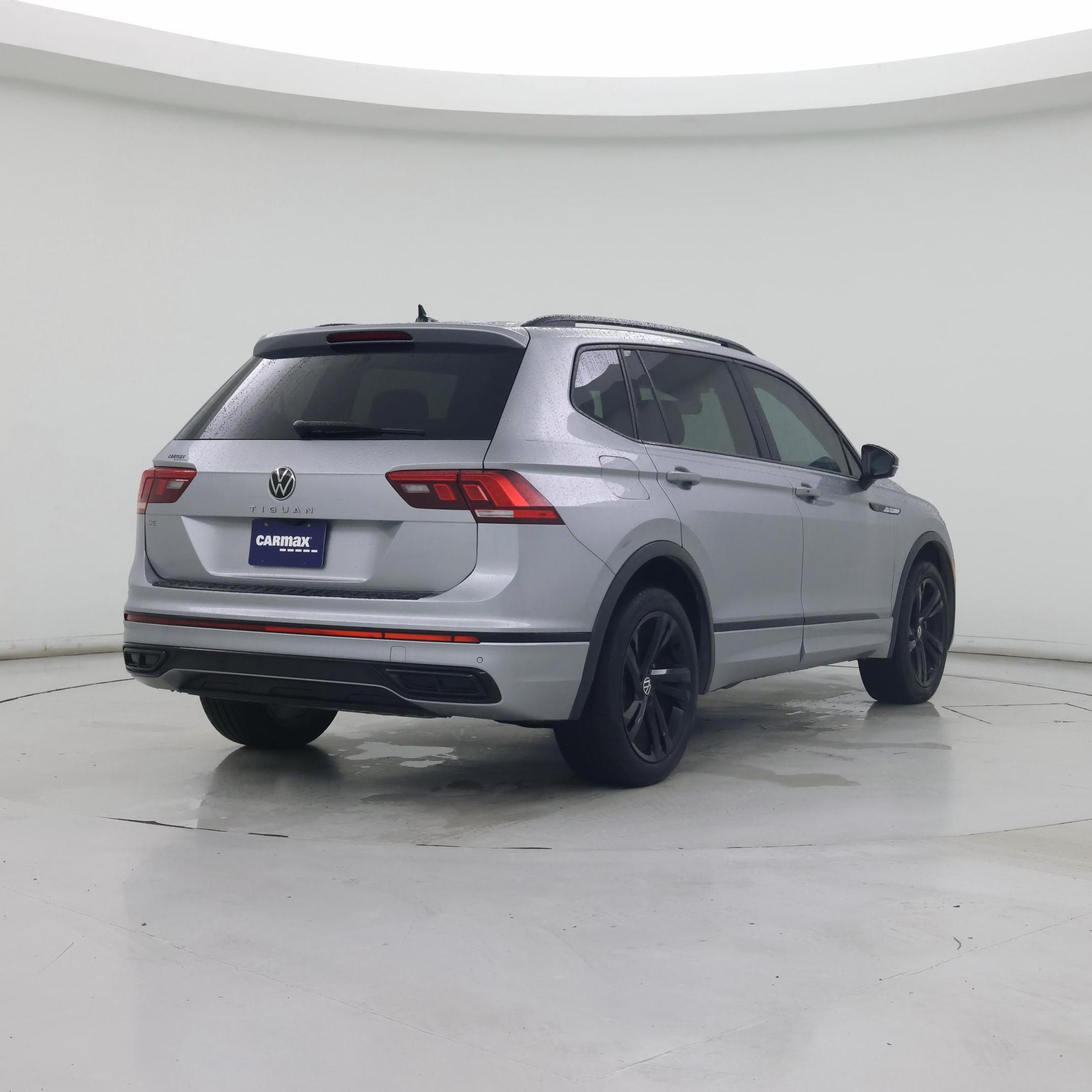 Thumbnail: 2023 Volkswagen Tiguan - 8