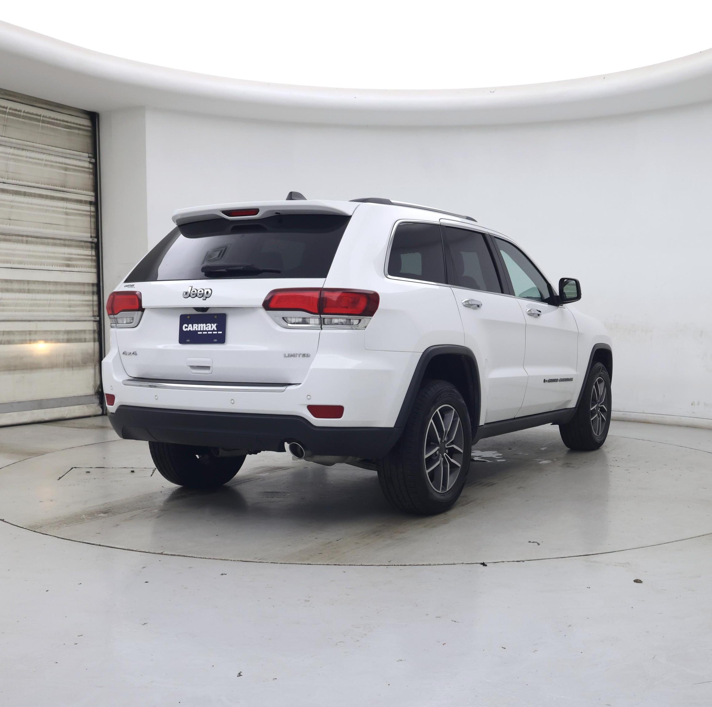Thumbnail: 2022 Jeep Grand Cherokee - 8