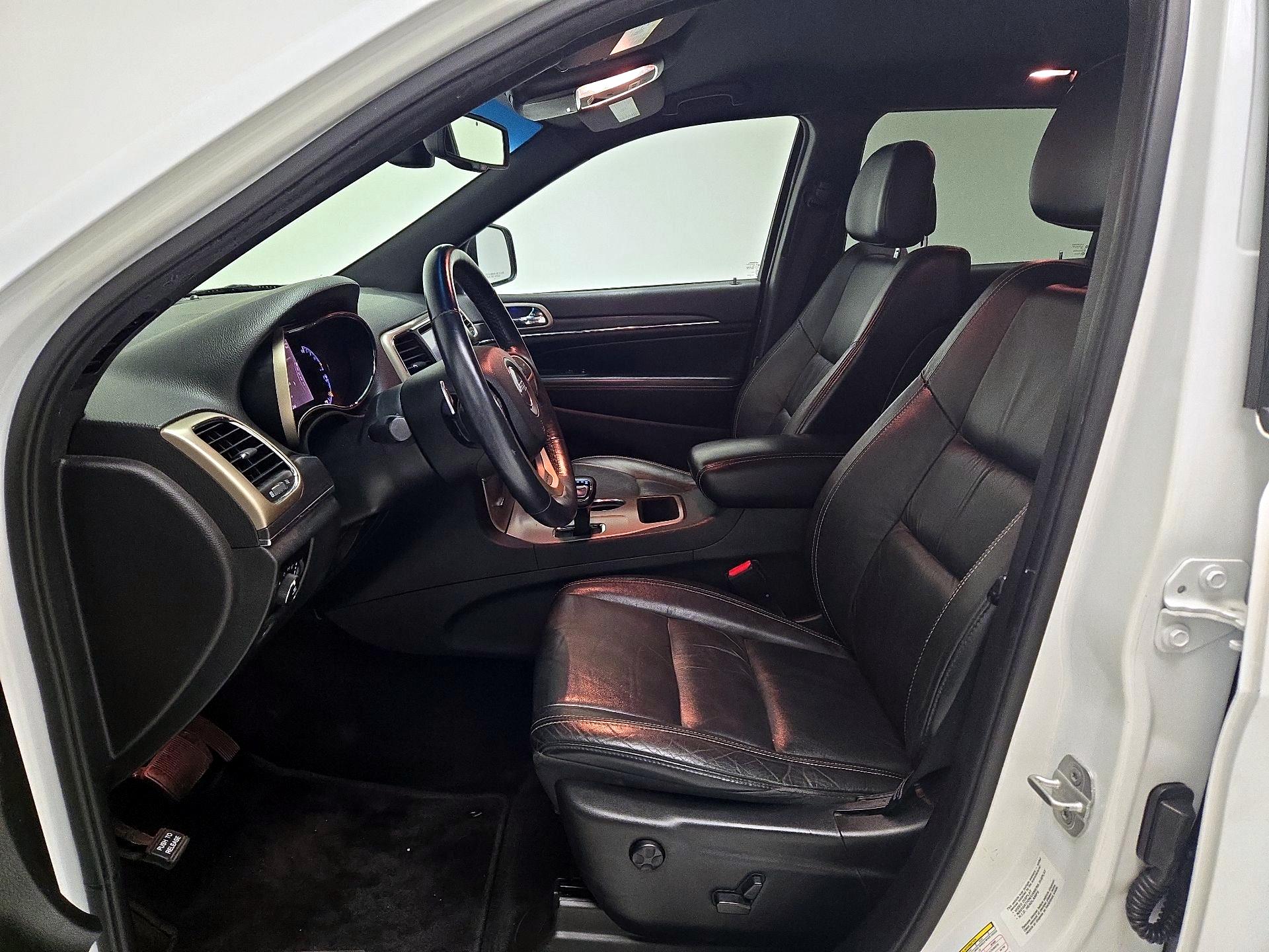 Thumbnail: 2014 Jeep Grand Cherokee - 11