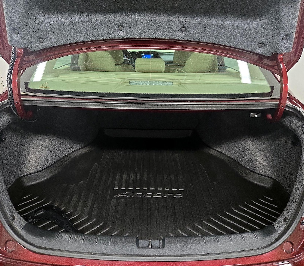 Trunk/Cargo (Seats Up)