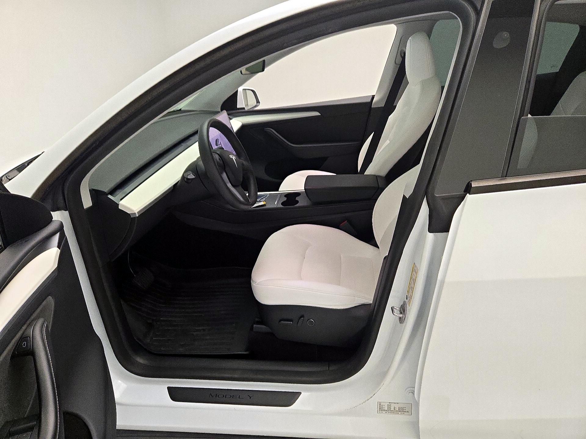 Thumbnail: 2024 Tesla Model Y - 11