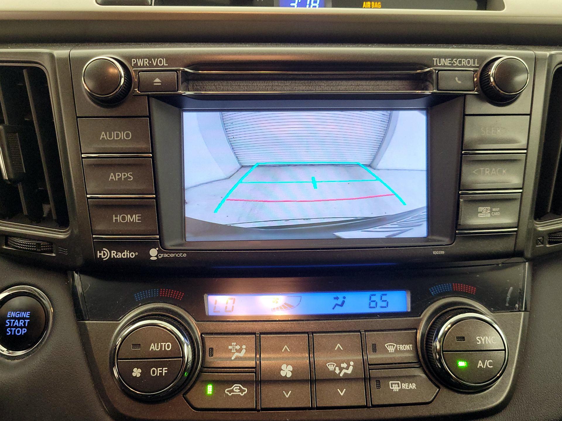 Thumbnail: 2015 Toyota RAV4 - 14