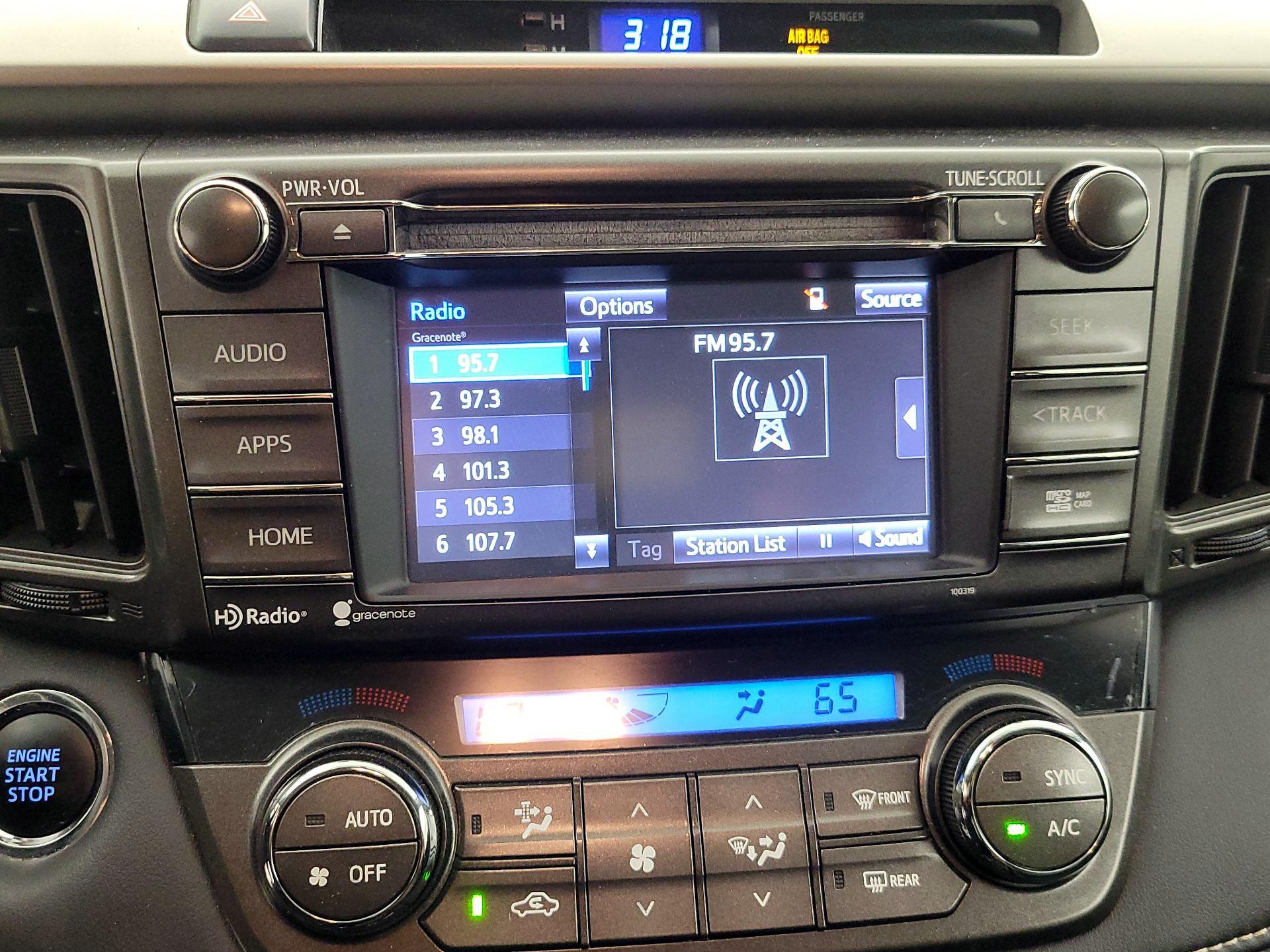 Thumbnail: 2015 Toyota RAV4 - 15