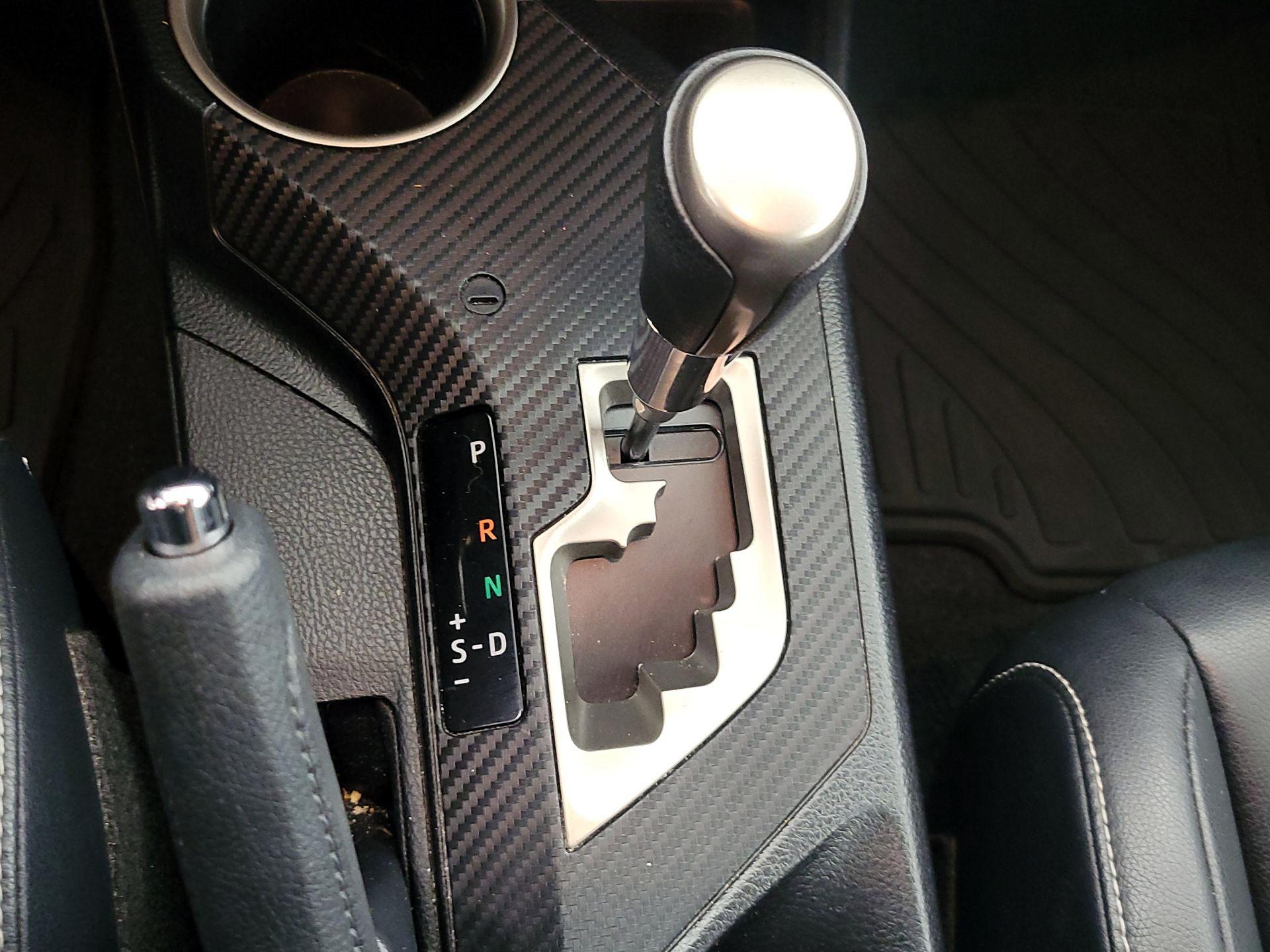 Thumbnail: 2015 Toyota RAV4 - 17