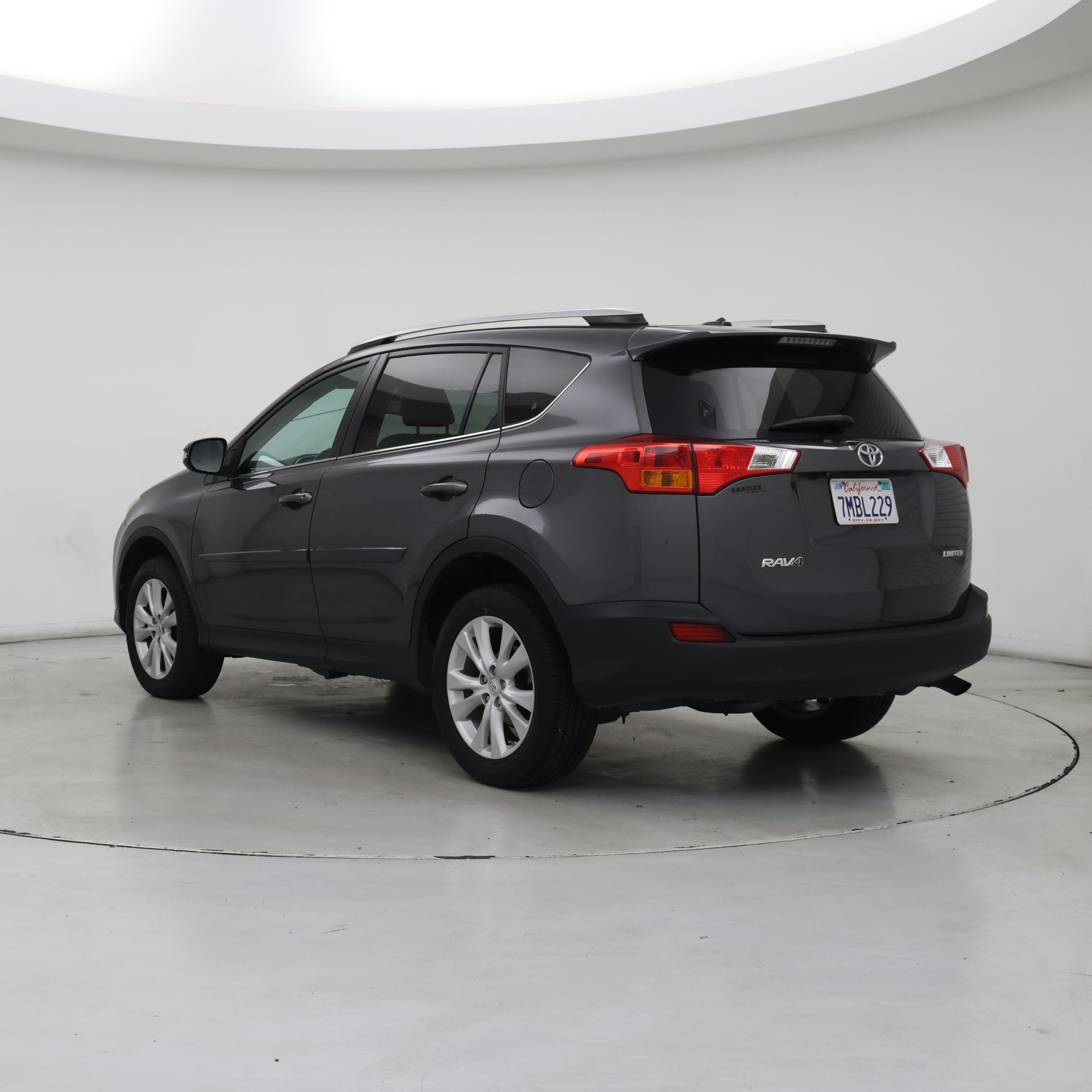 Thumbnail: 2015 Toyota RAV4 - 2