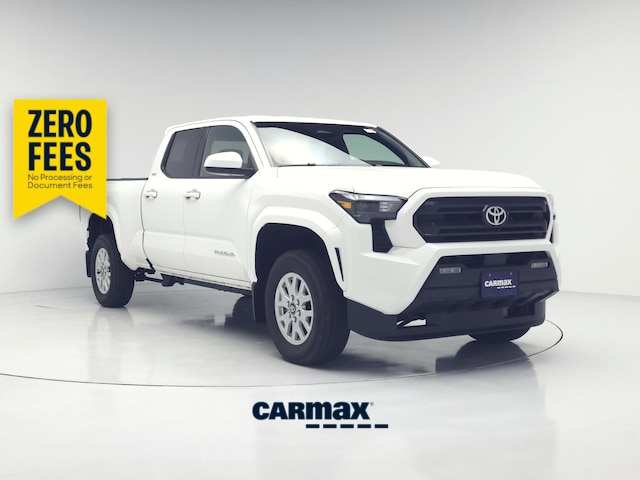 White 2025 Toyota Tacoma SR5 Double Cab 4WD Pickup Truck Four-Wheel Drive Automatic