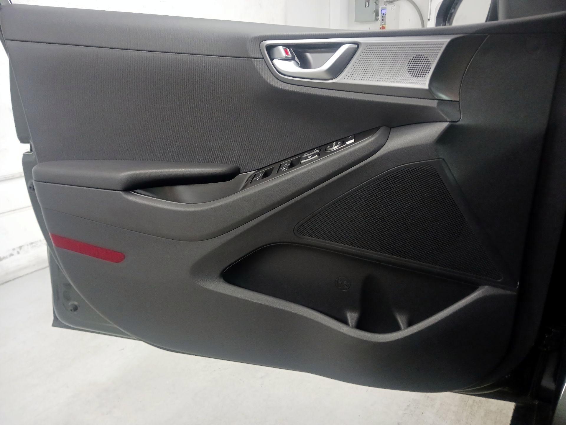Thumbnail: 2021 Hyundai Ioniq - 10
