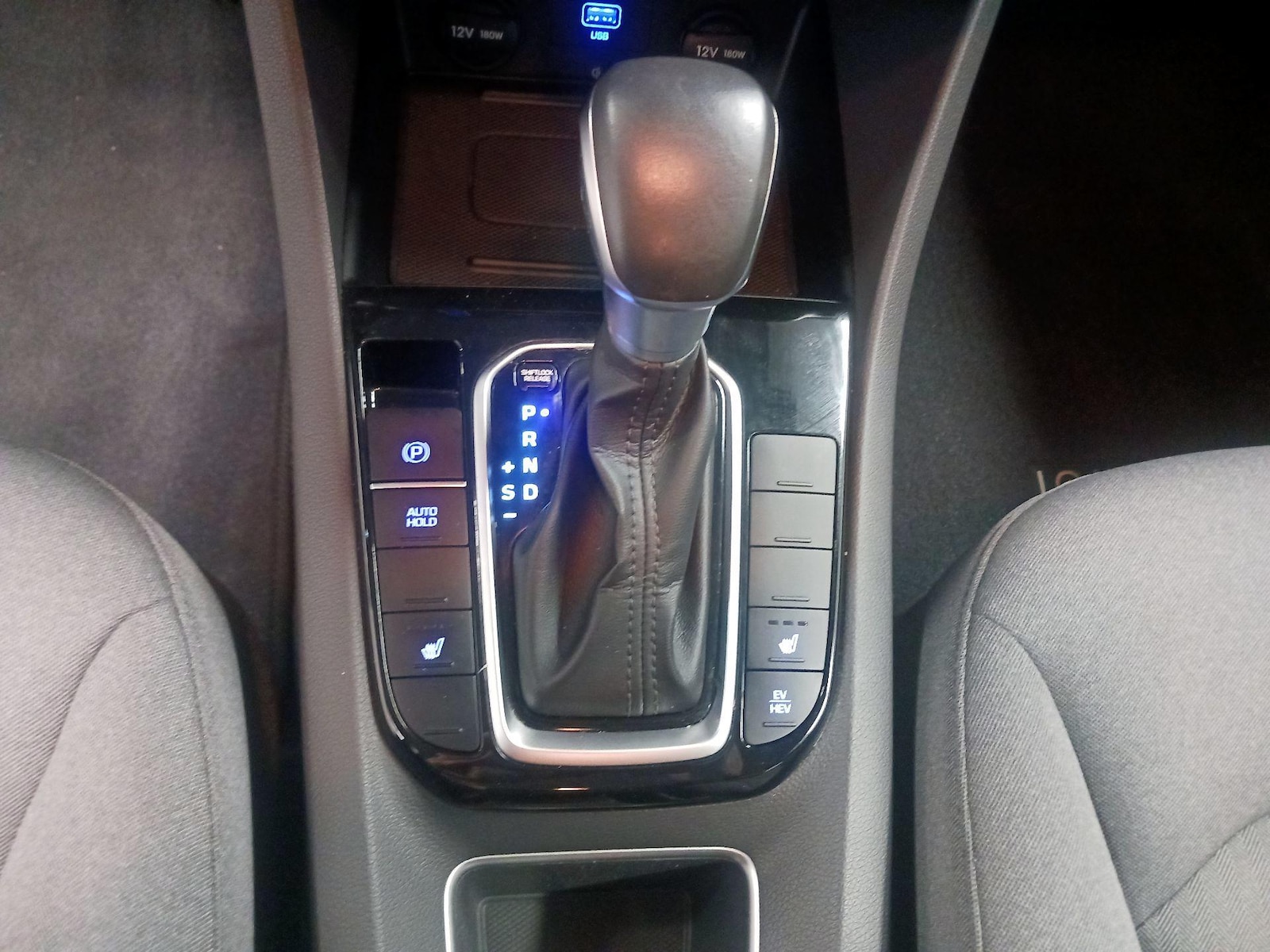 2021 Hyundai IONIQ SEL - Photo 14