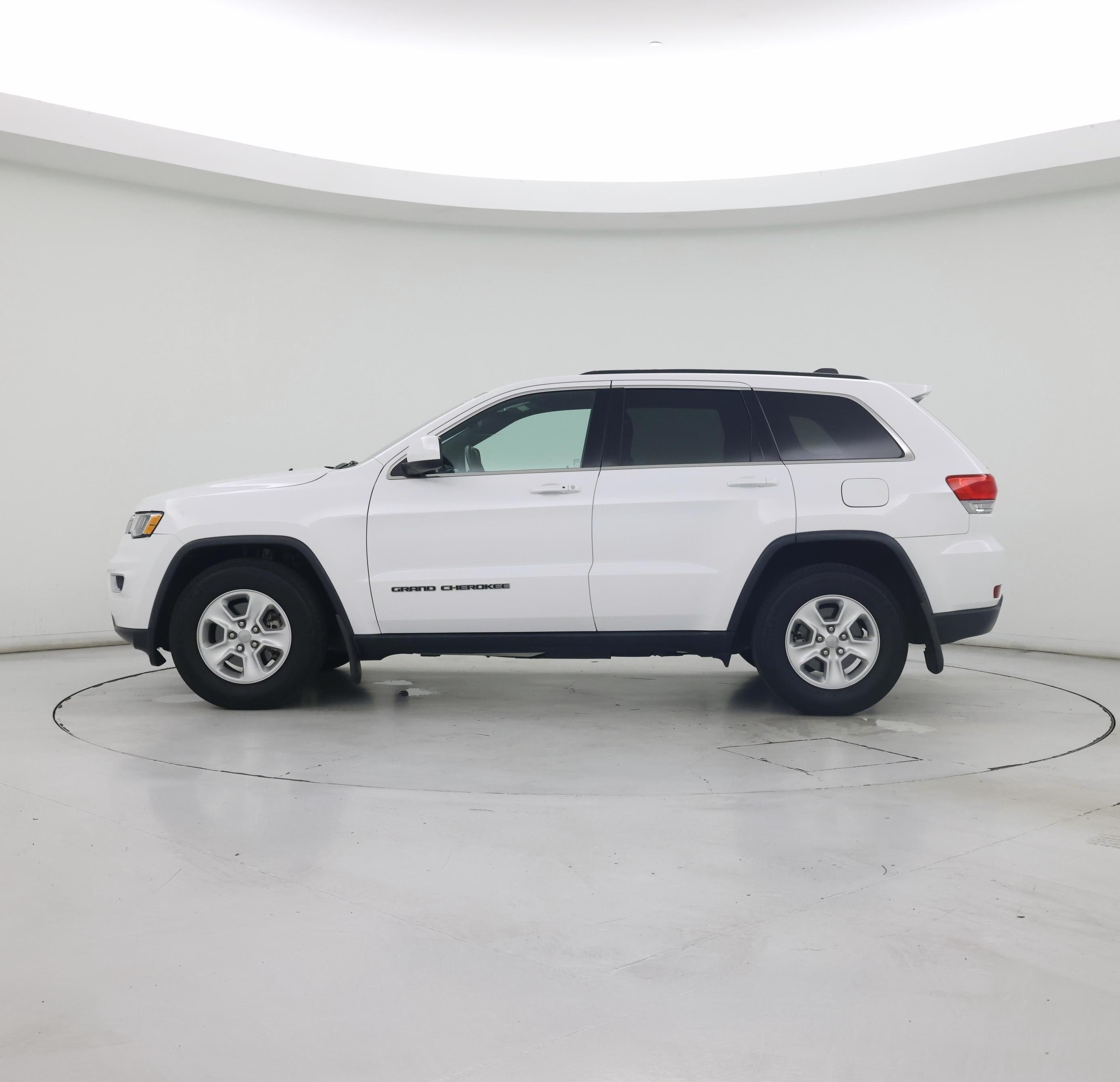 Thumbnail: 2017 Jeep Grand Cherokee - 3