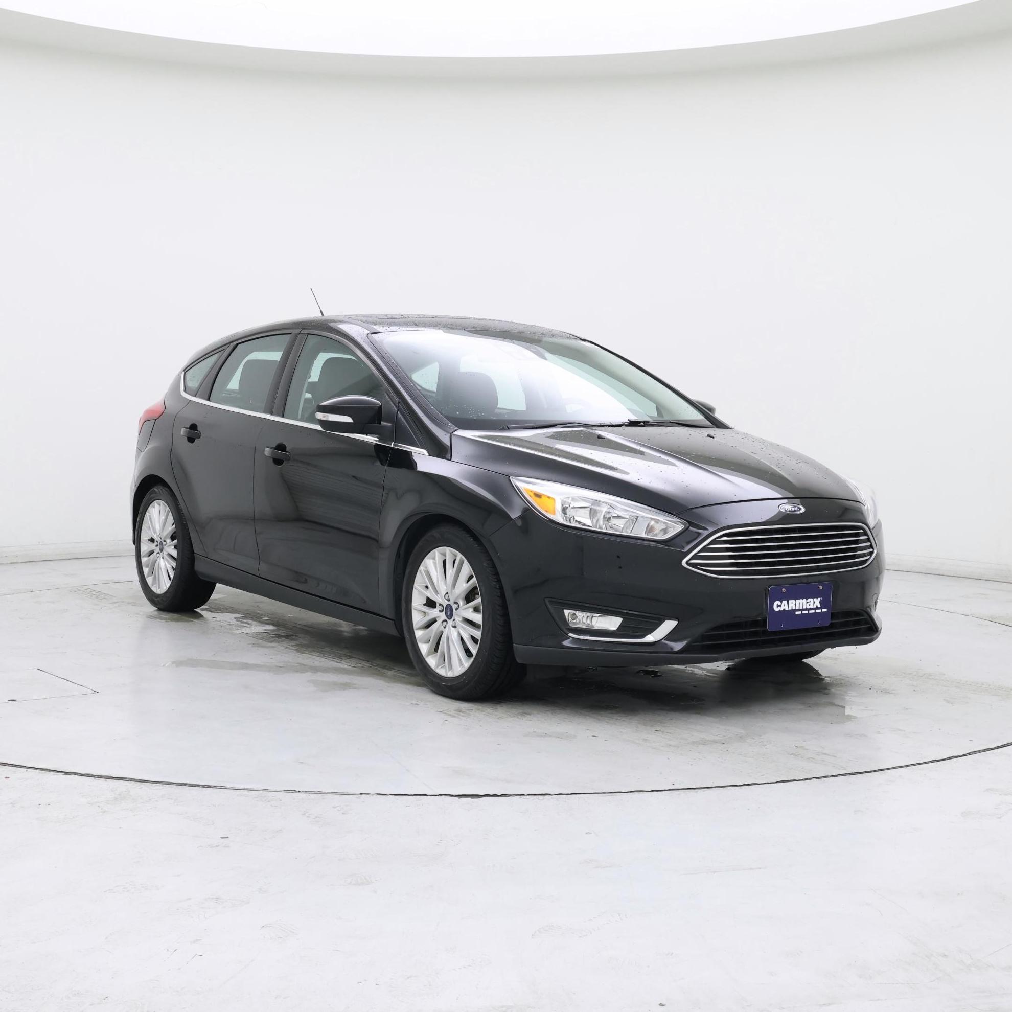 Black 2017 Ford Focus Hatchback Front-Wheel Drive Automatic