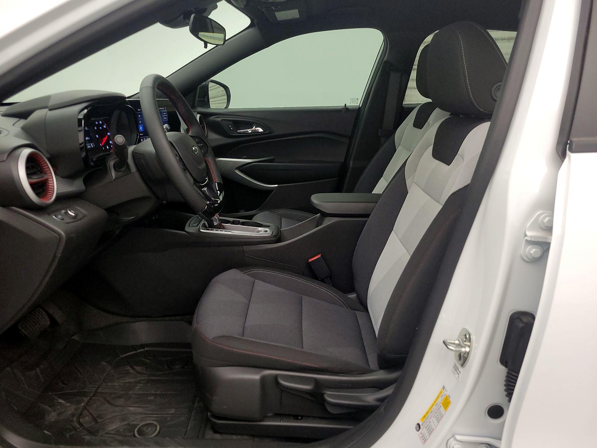 Thumbnail: 2026 Chevrolet Trax - 11