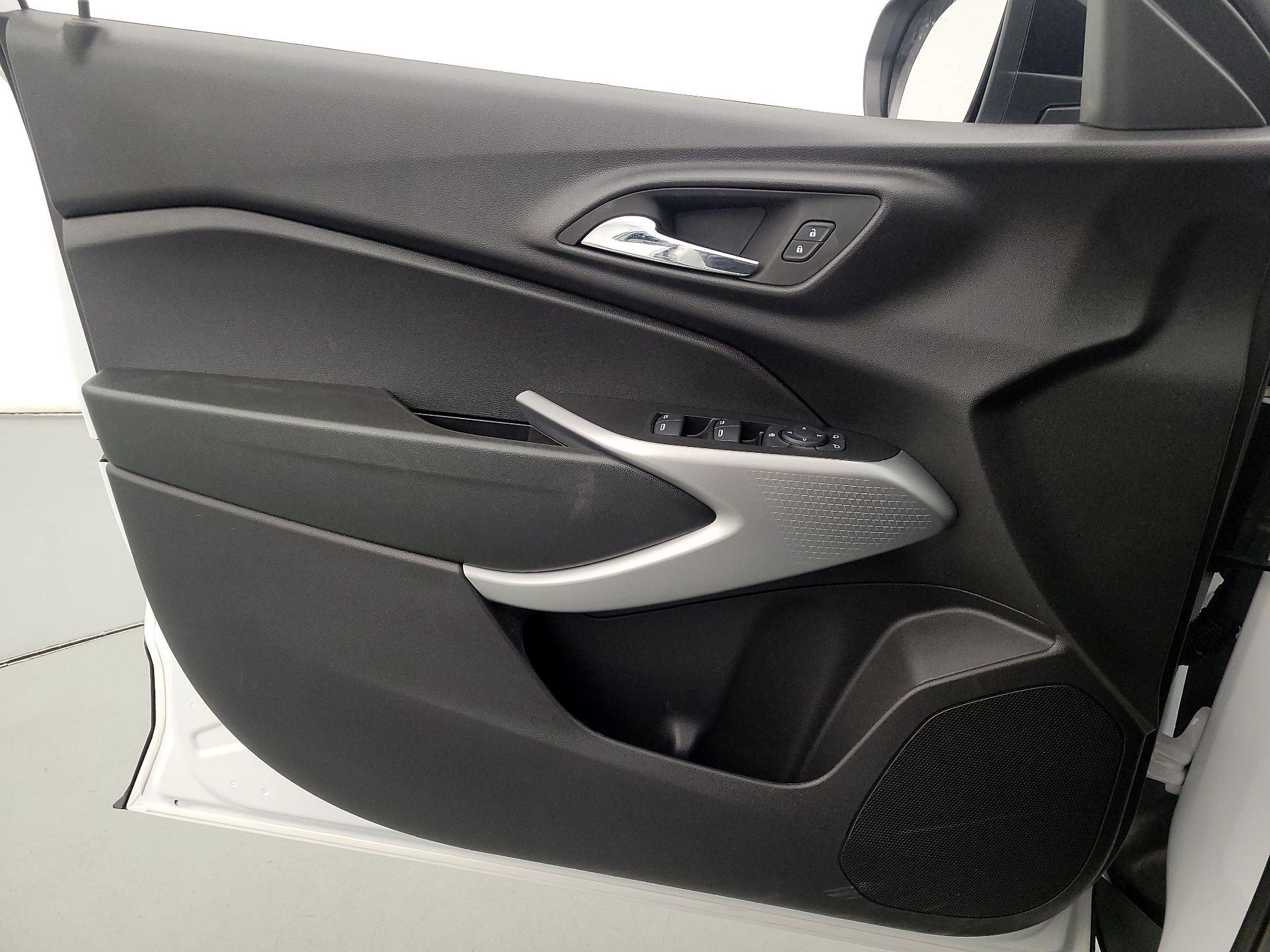 Thumbnail: 2026 Chevrolet Trax - 12