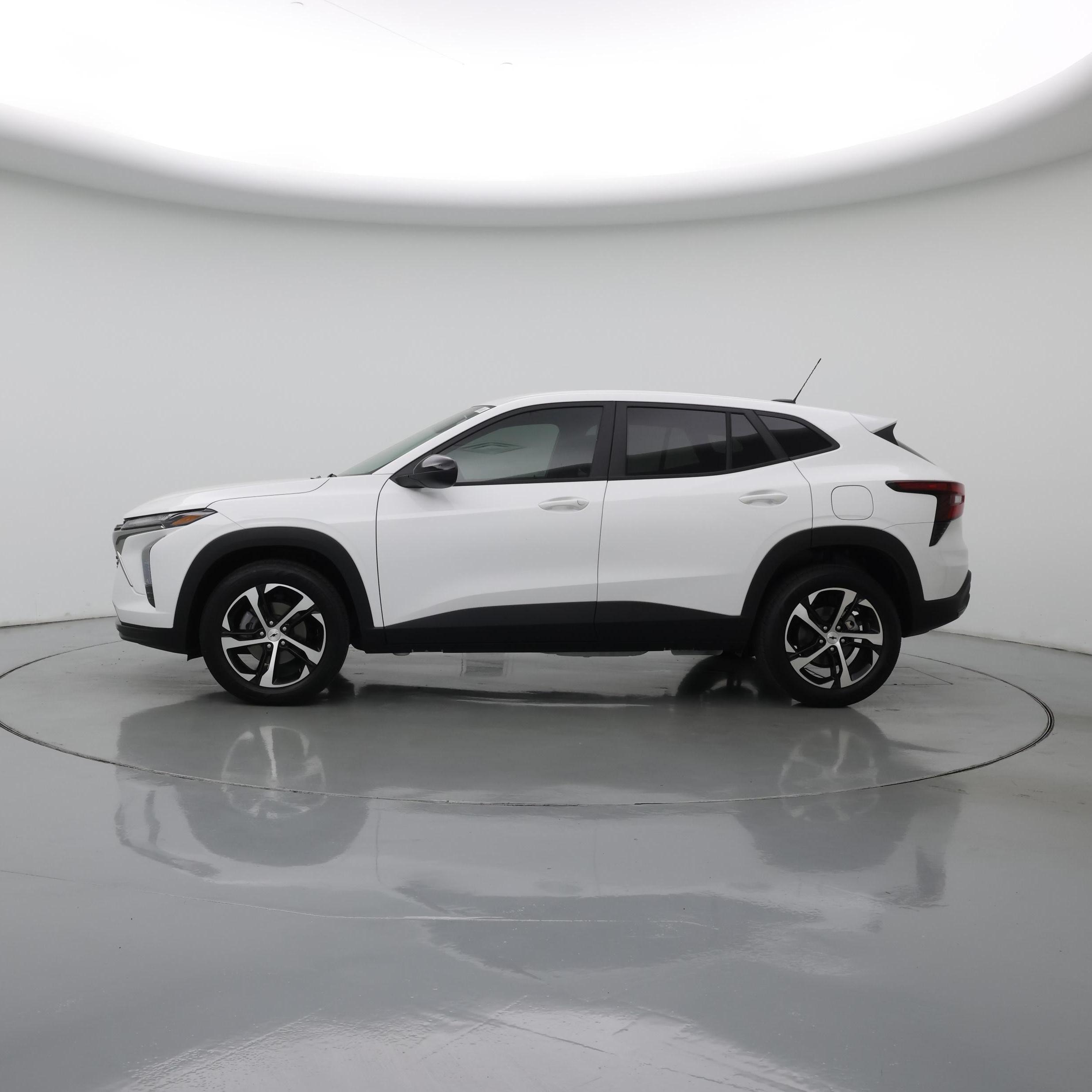 Thumbnail: 2026 Chevrolet Trax - 3