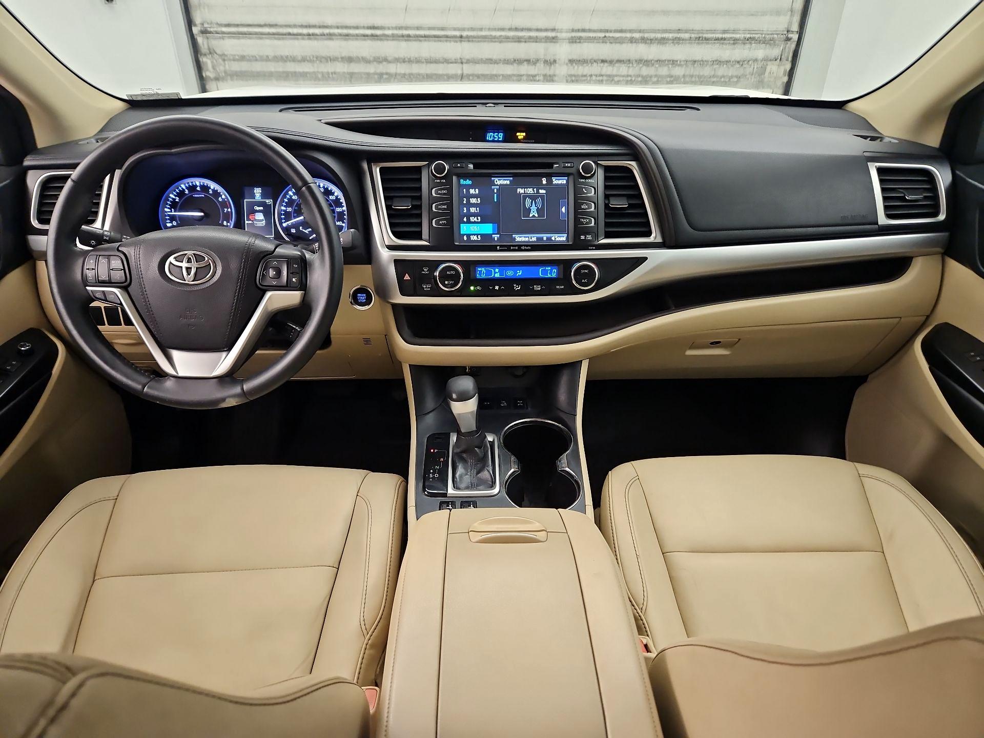 Thumbnail: 2016 Toyota Highlander - 9