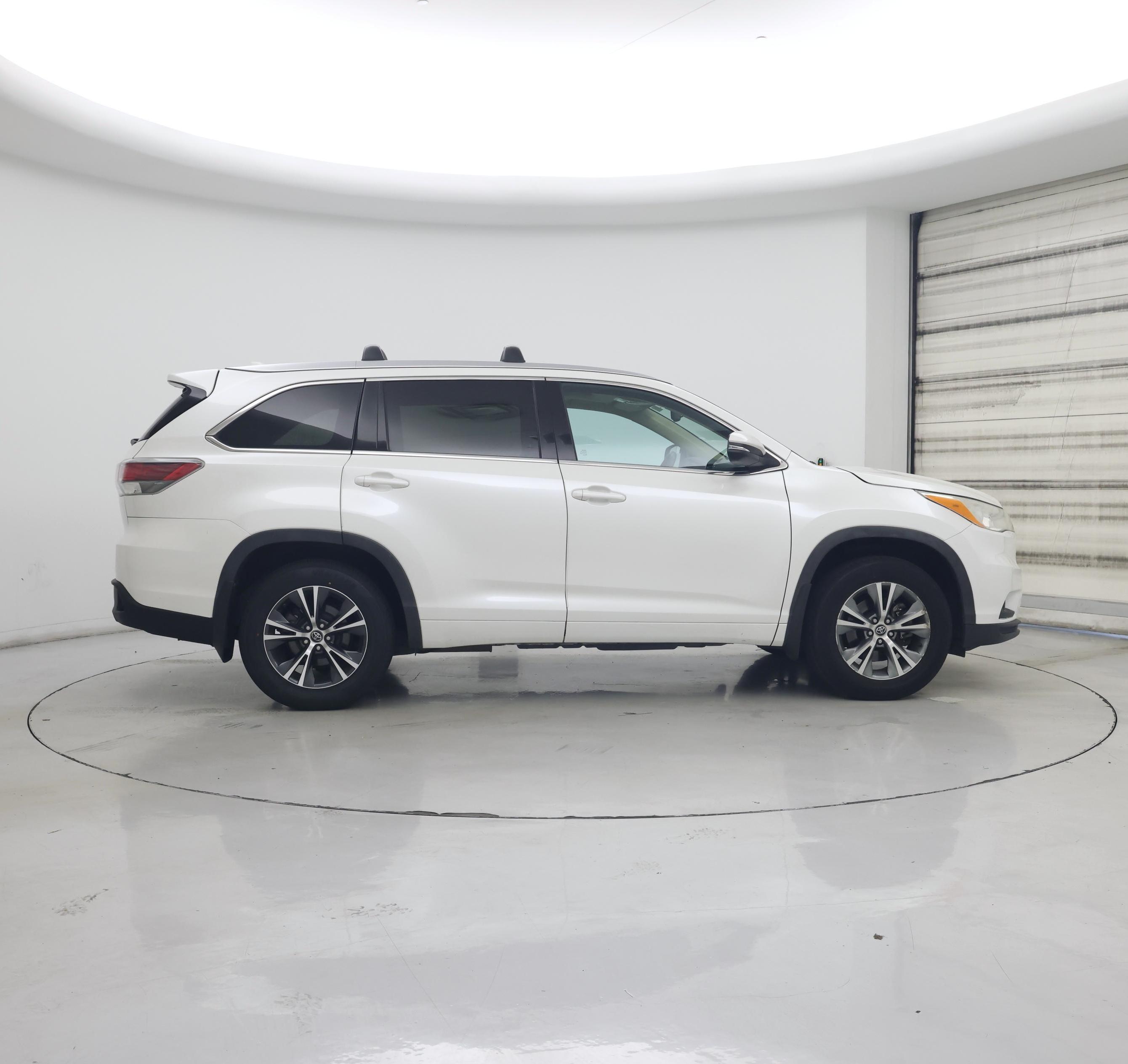 Thumbnail: 2016 Toyota Highlander - 7