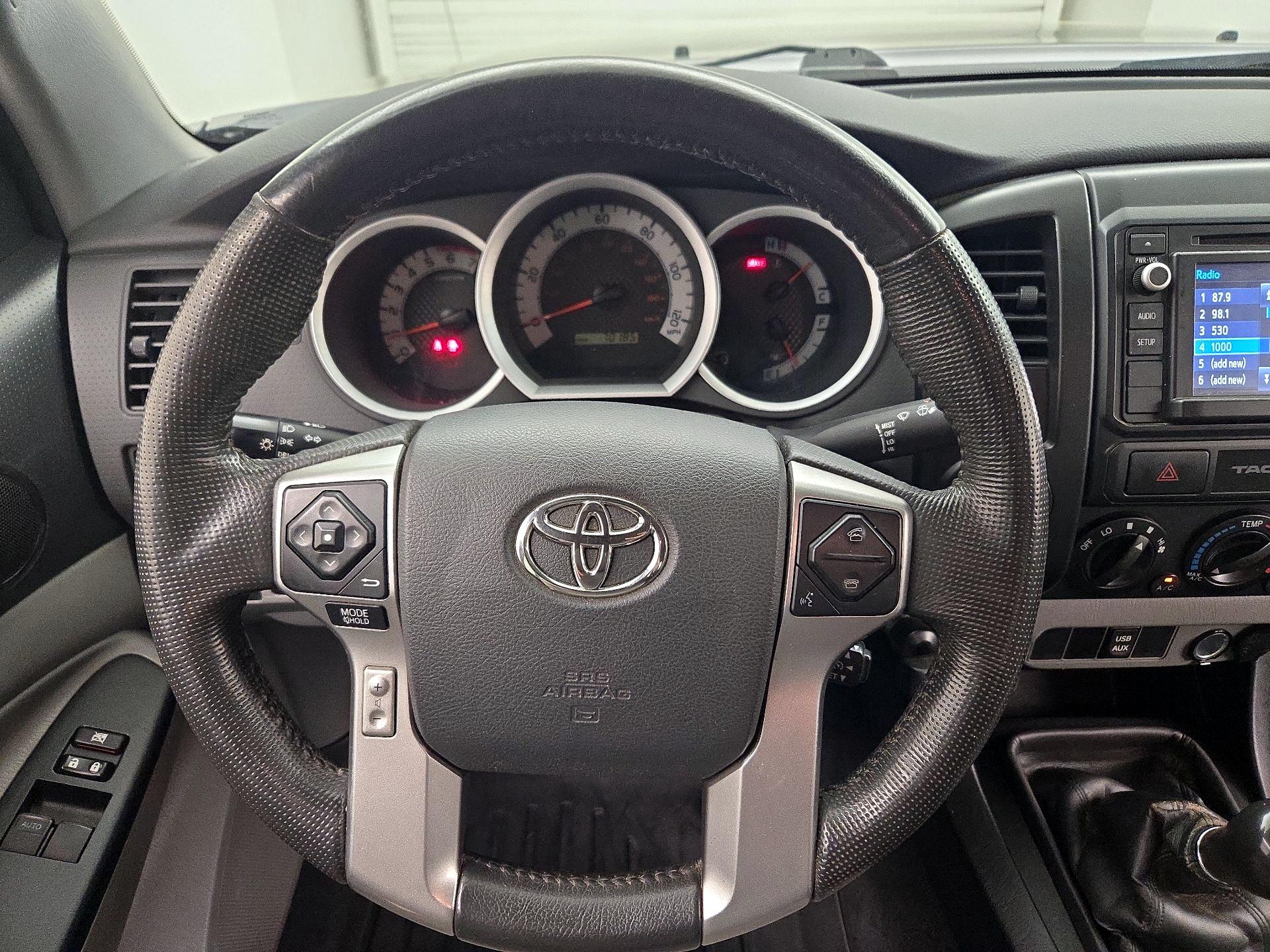 Thumbnail: 2015 Toyota Tacoma - 10