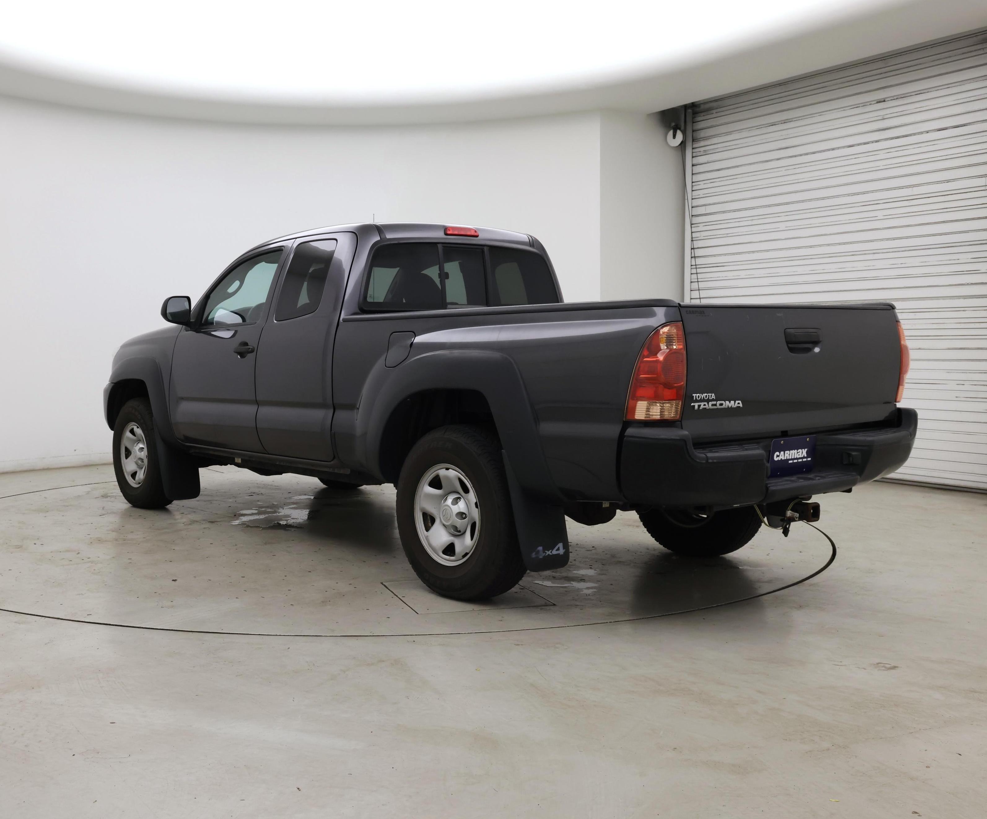 Thumbnail: 2015 Toyota Tacoma - 2