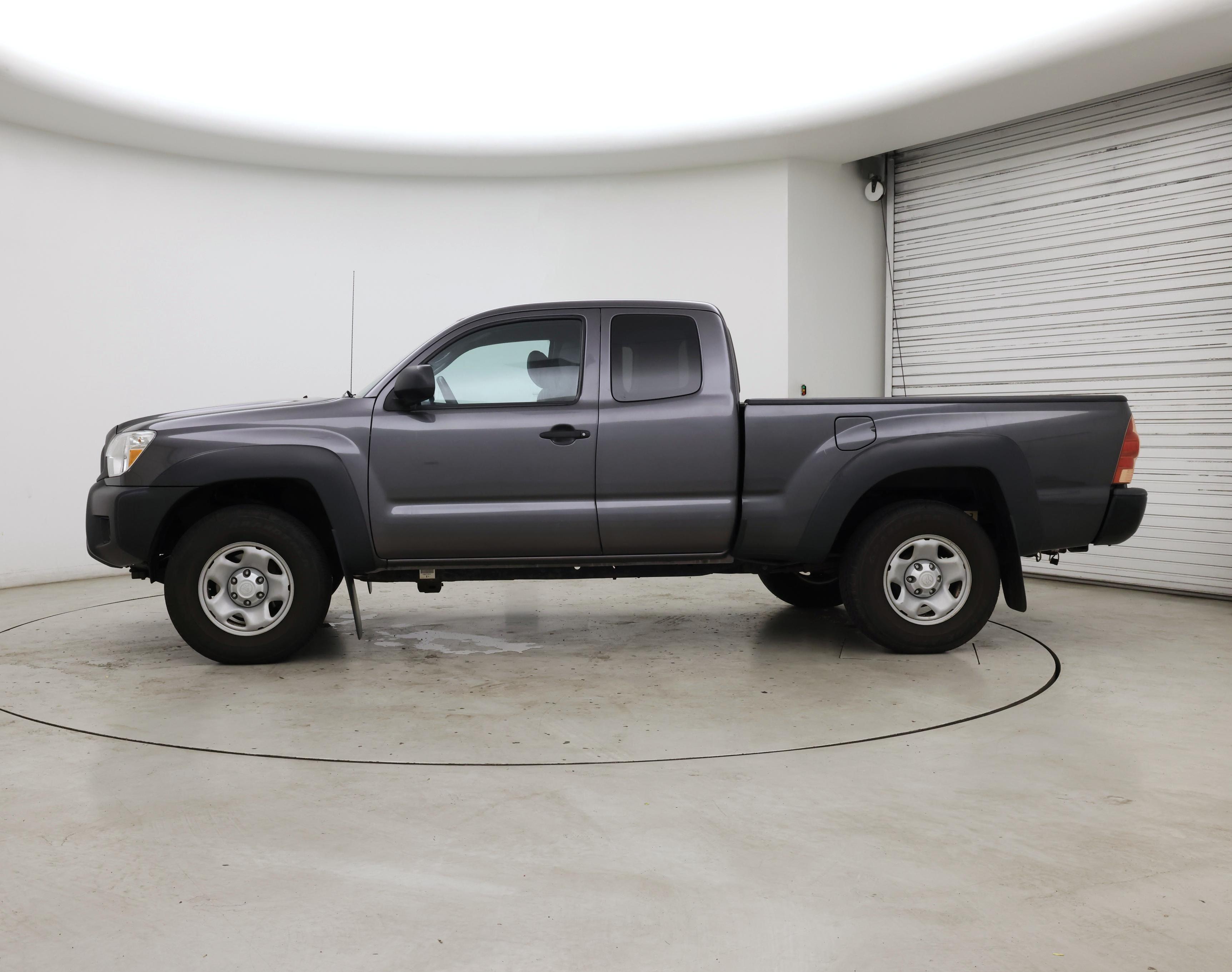 Thumbnail: 2015 Toyota Tacoma - 3