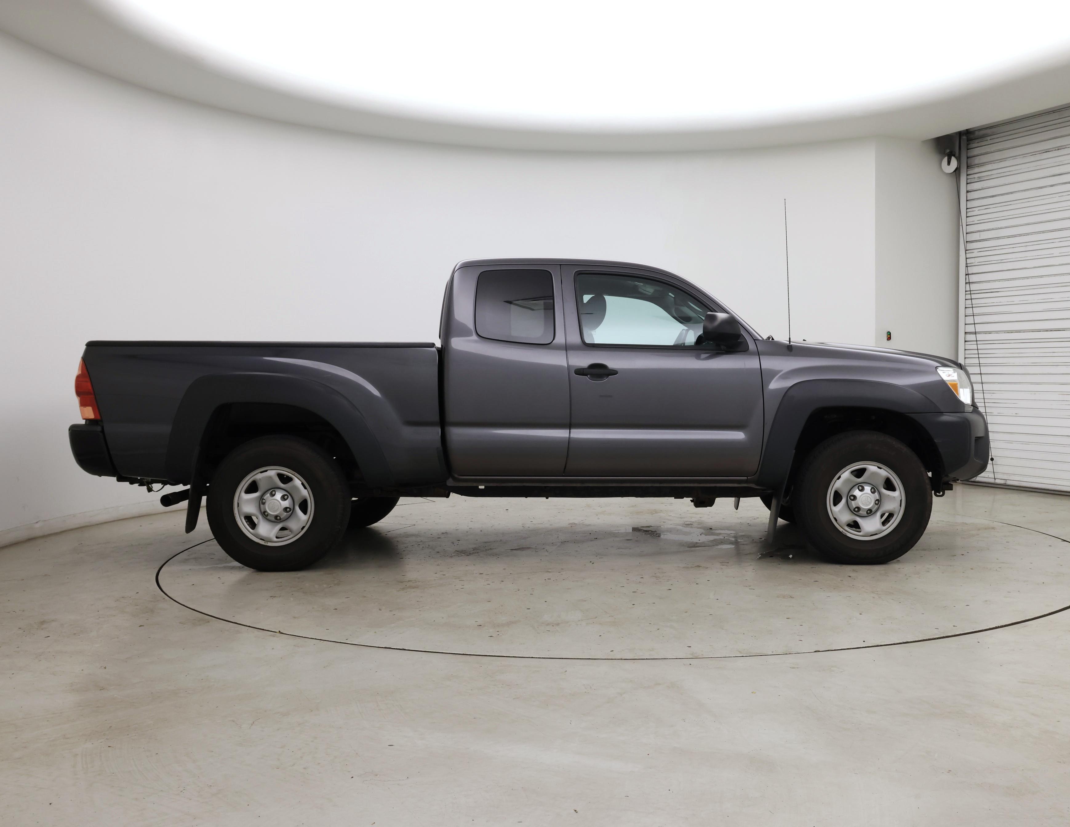 Thumbnail: 2015 Toyota Tacoma - 7