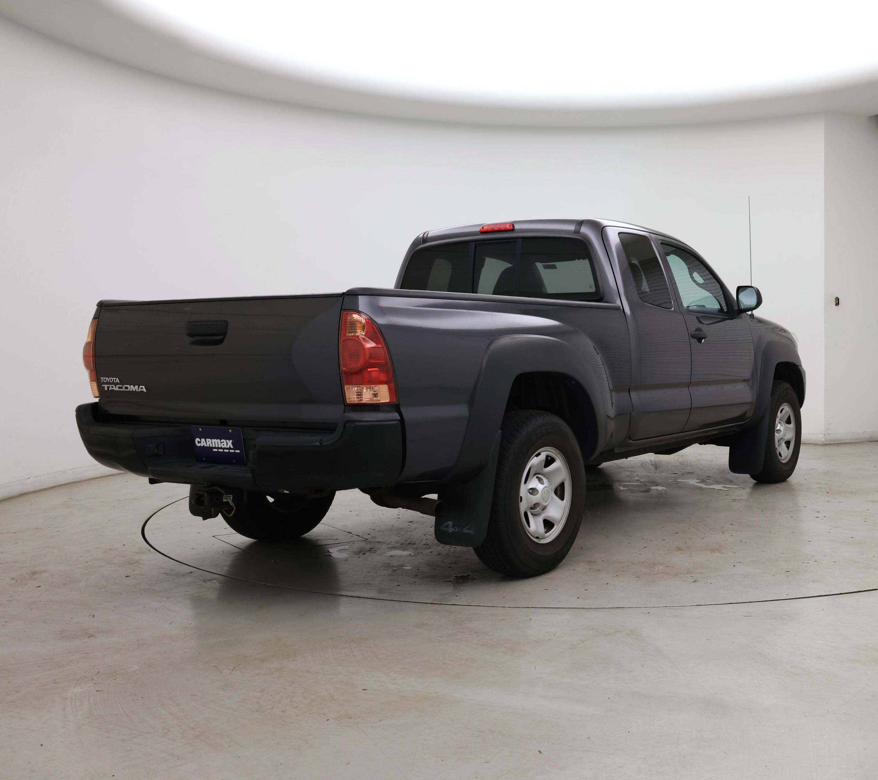 Thumbnail: 2015 Toyota Tacoma - 8