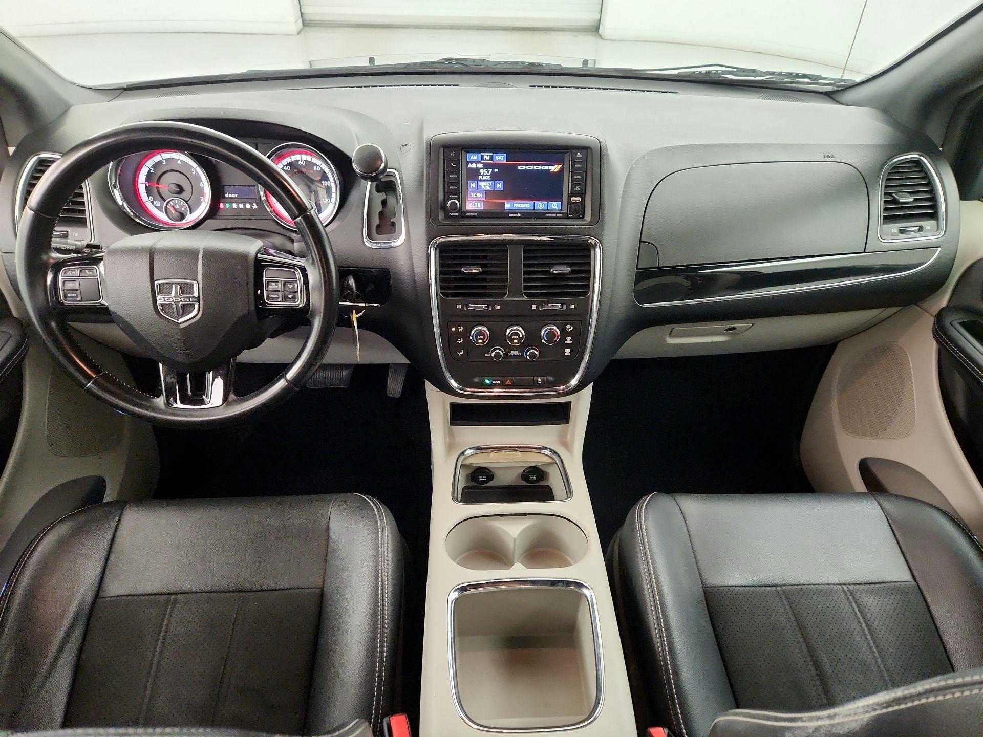 Thumbnail: 2019 Dodge Grand Caravan - 9