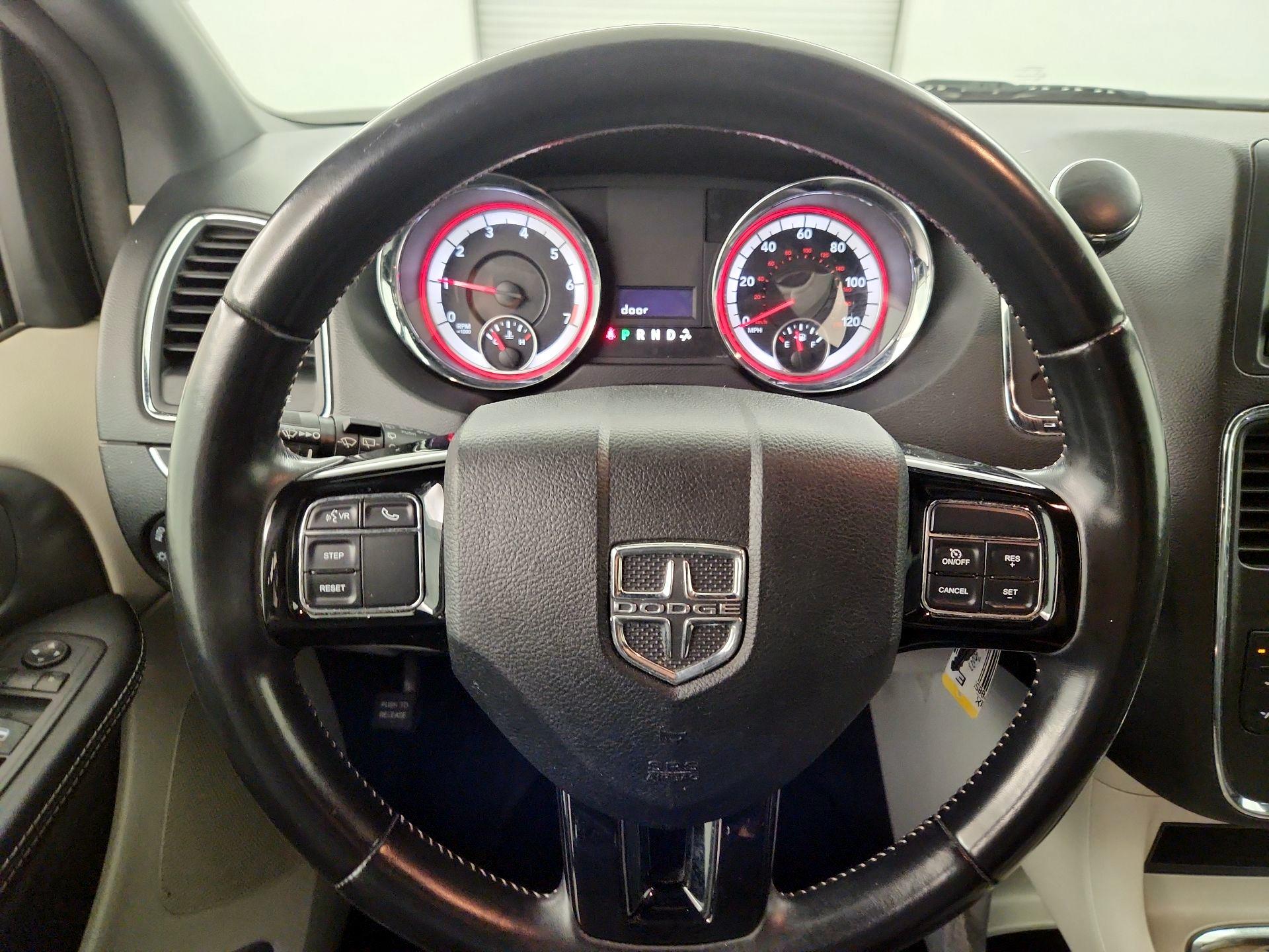 Thumbnail: 2019 Dodge Grand Caravan - 10