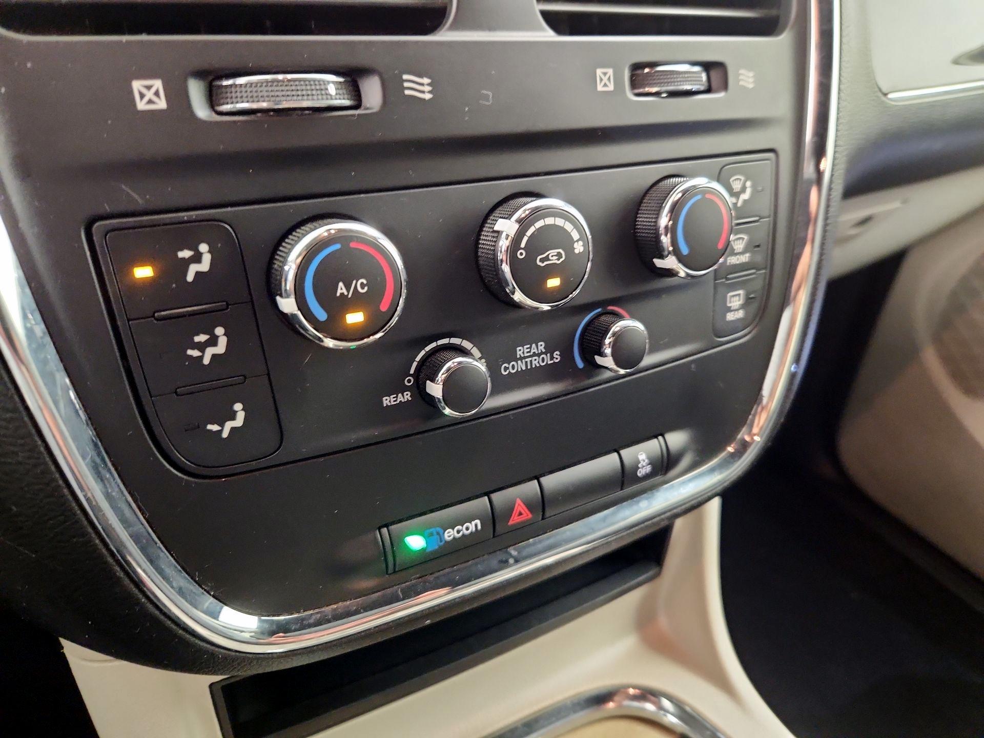 Thumbnail: 2019 Dodge Grand Caravan - 16