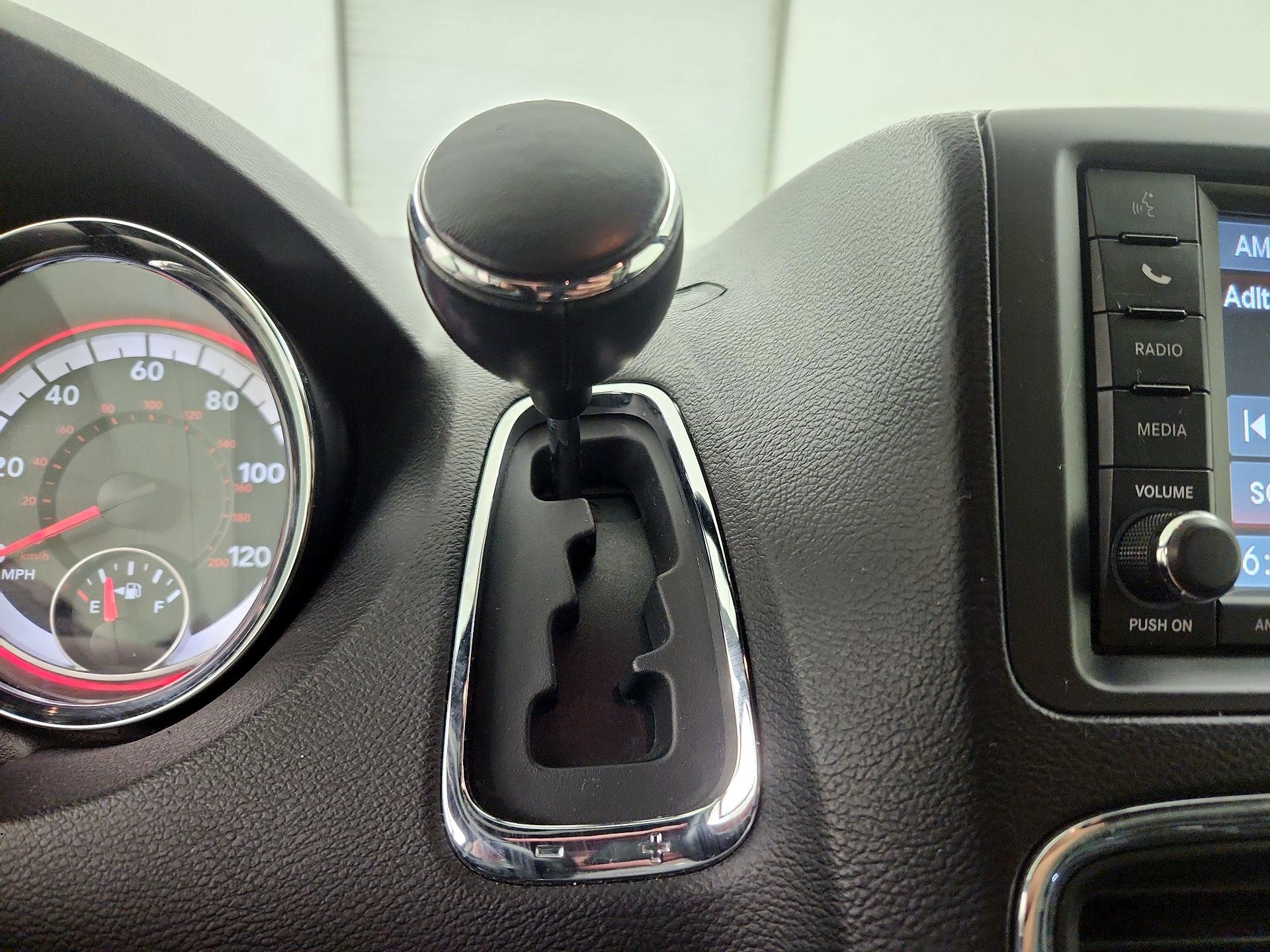 Thumbnail: 2019 Dodge Grand Caravan - 17