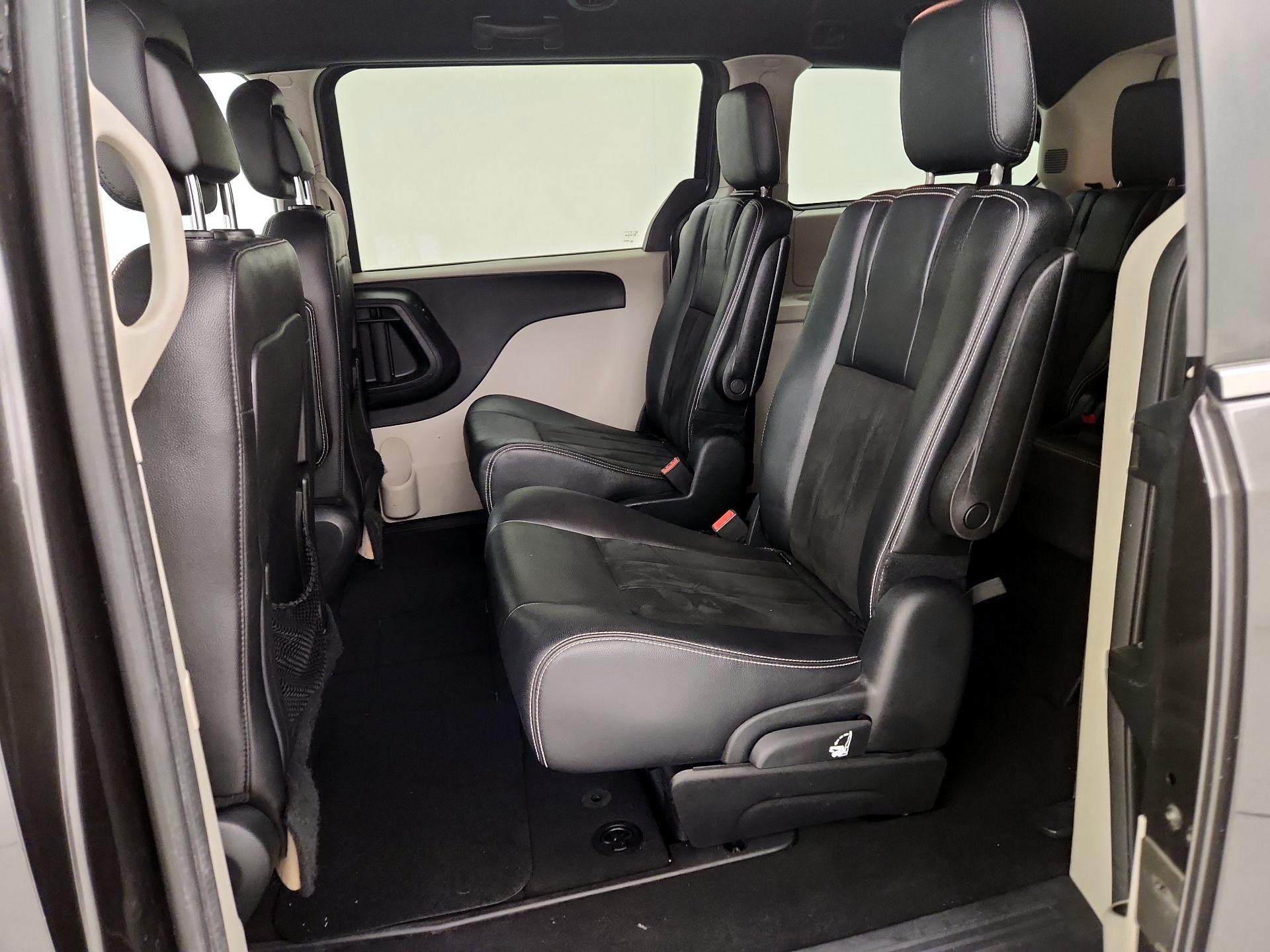 Thumbnail: 2019 Dodge Grand Caravan - 19