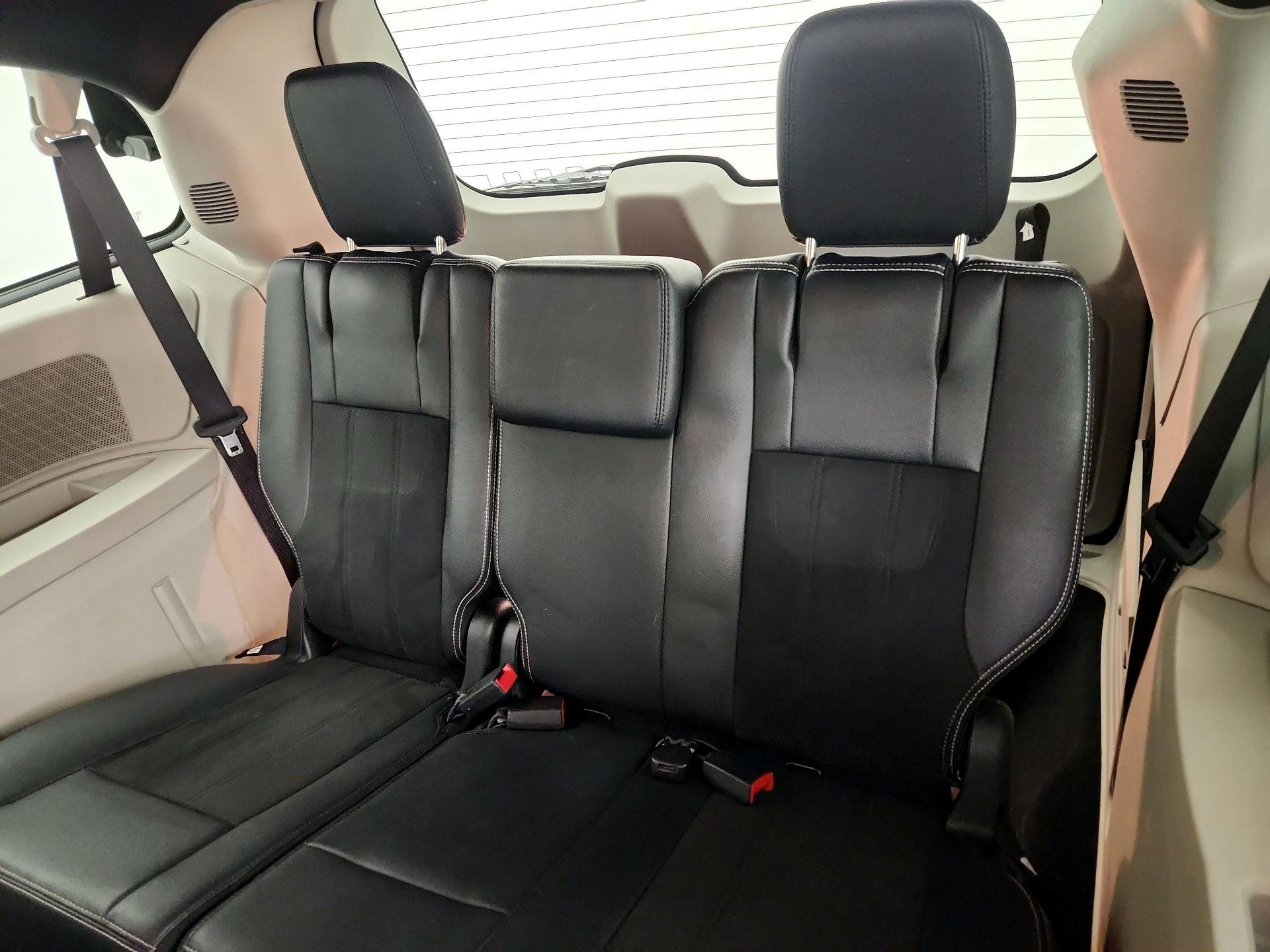 Thumbnail: 2019 Dodge Grand Caravan - 20