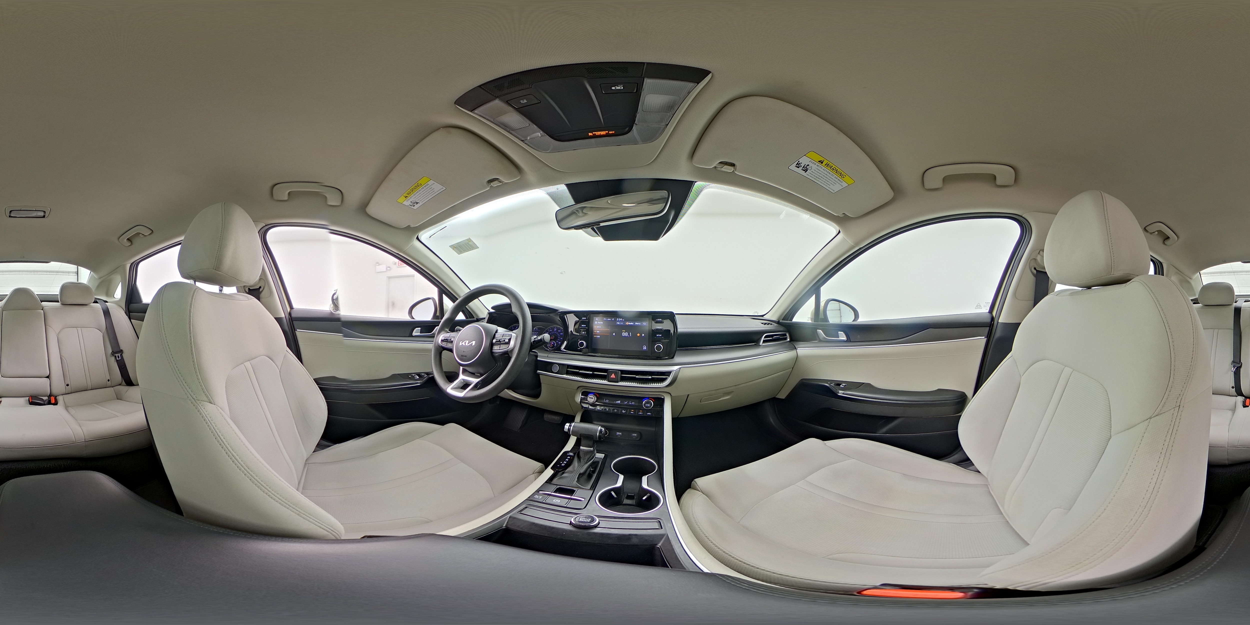 2022 Kia K5 LXS - Photo 24