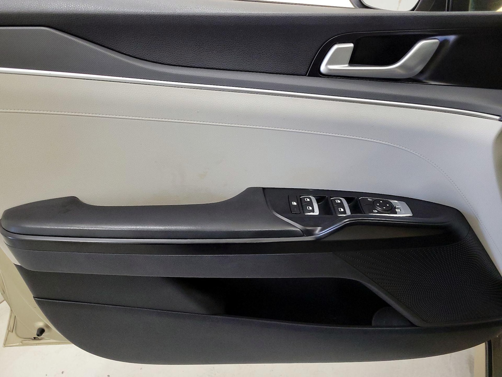 2022 Kia K5 LXS - Photo 13