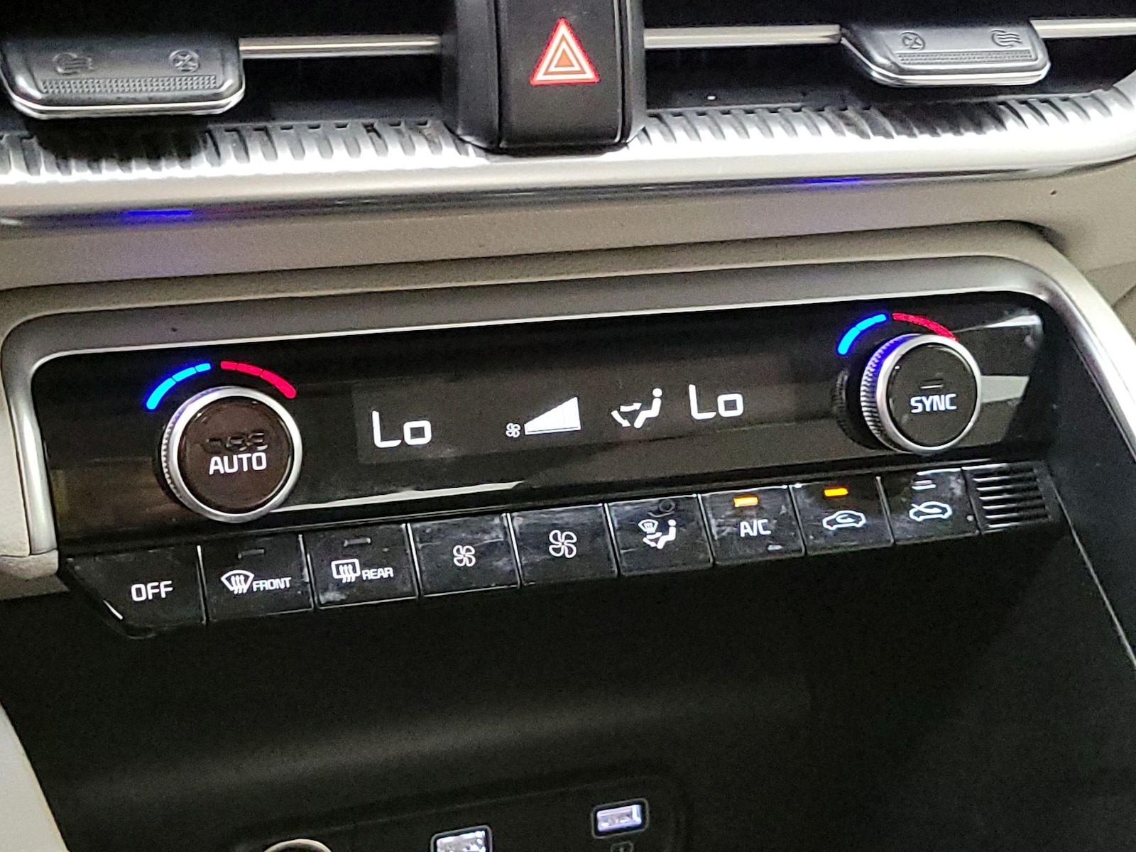 2022 Kia K5 LXS - Photo 17