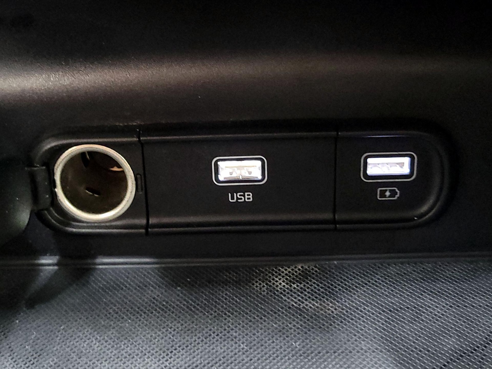 2022 Kia K5 LXS - Photo 19