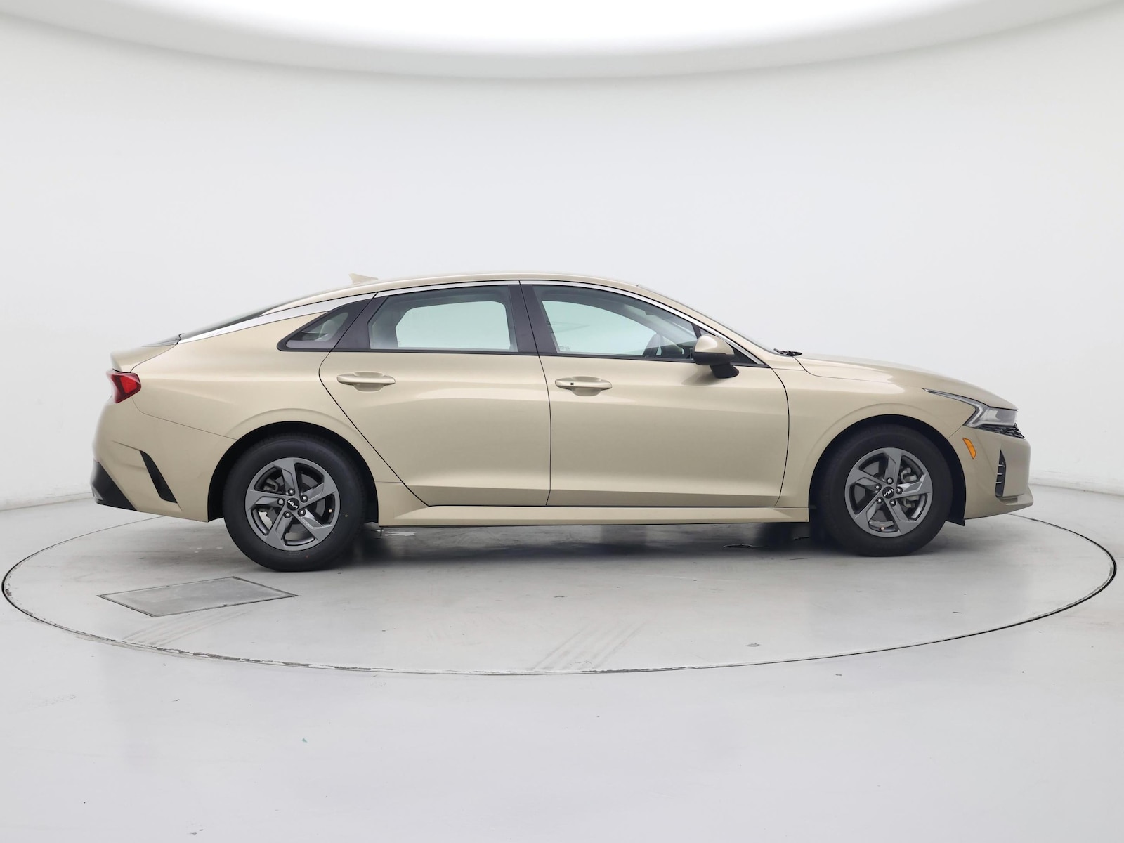 2022 Kia K5 LXS - Photo 8