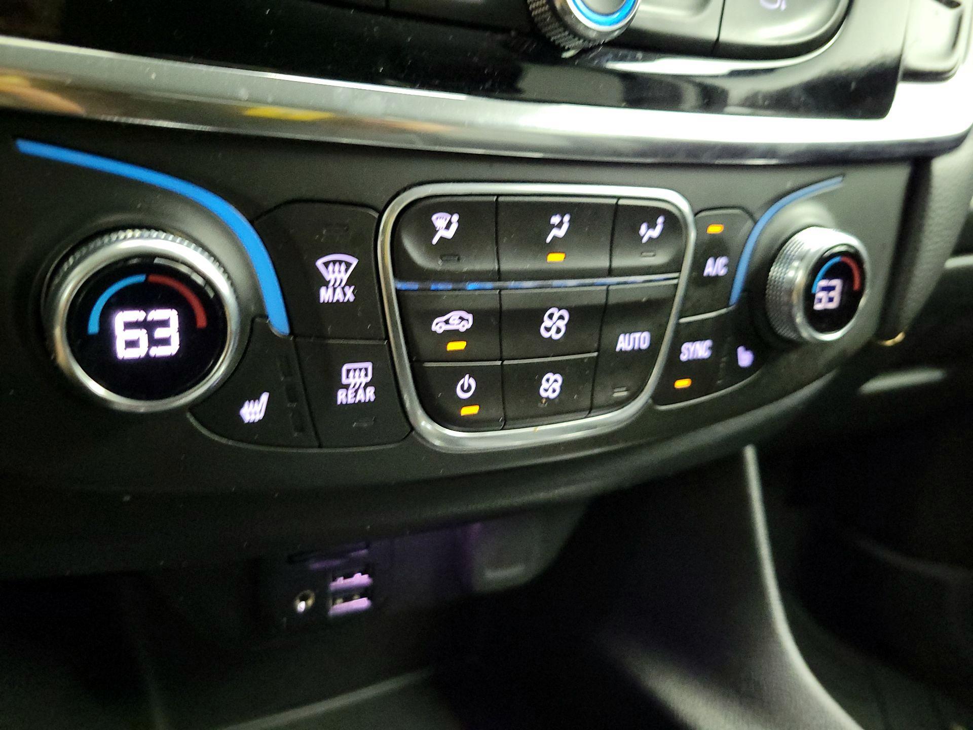 Thumbnail: 2020 Chevrolet Traverse - 14