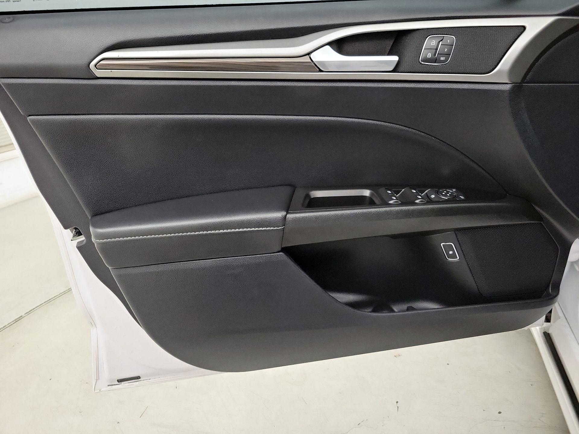 Thumbnail: 2020 Ford Fusion - 12