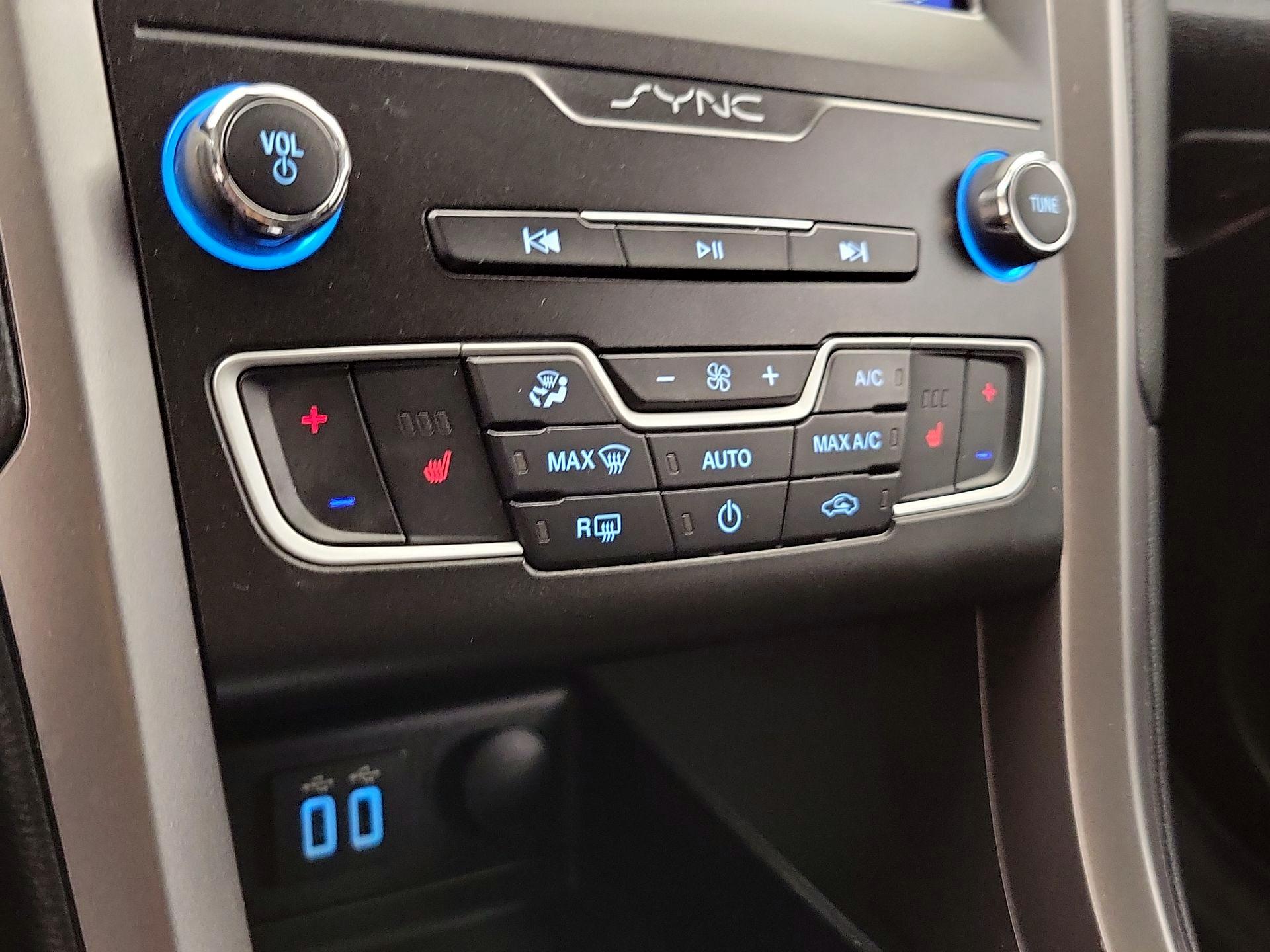Thumbnail: 2020 Ford Fusion - 17