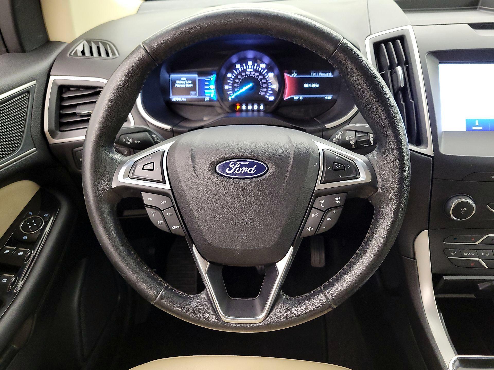 Thumbnail: 2020 Ford Edge - 10