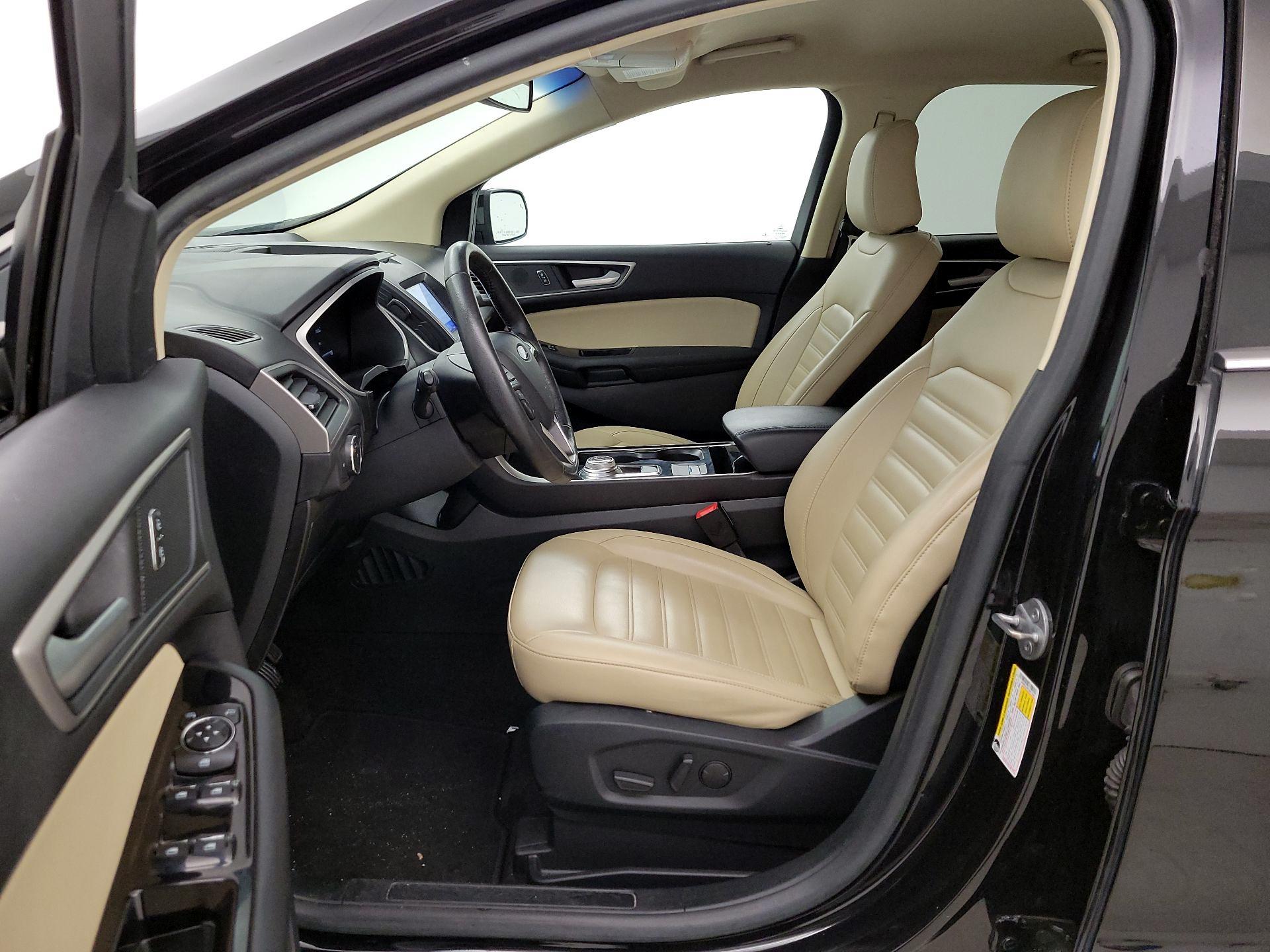 Thumbnail: 2020 Ford Edge - 11