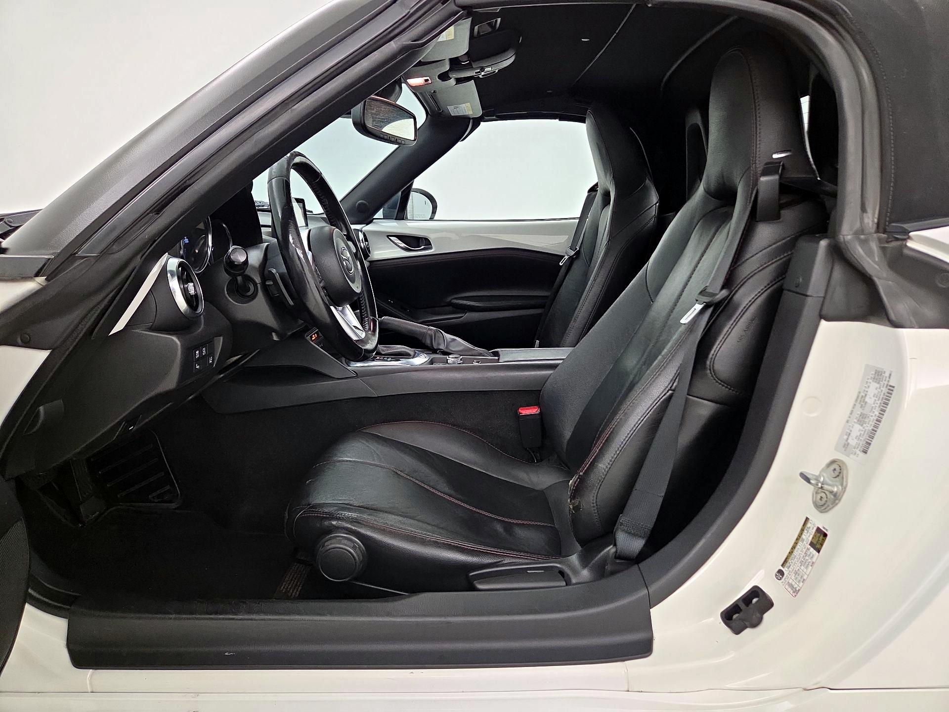 Thumbnail: 2016 Mazda MX-5 Miata - 11