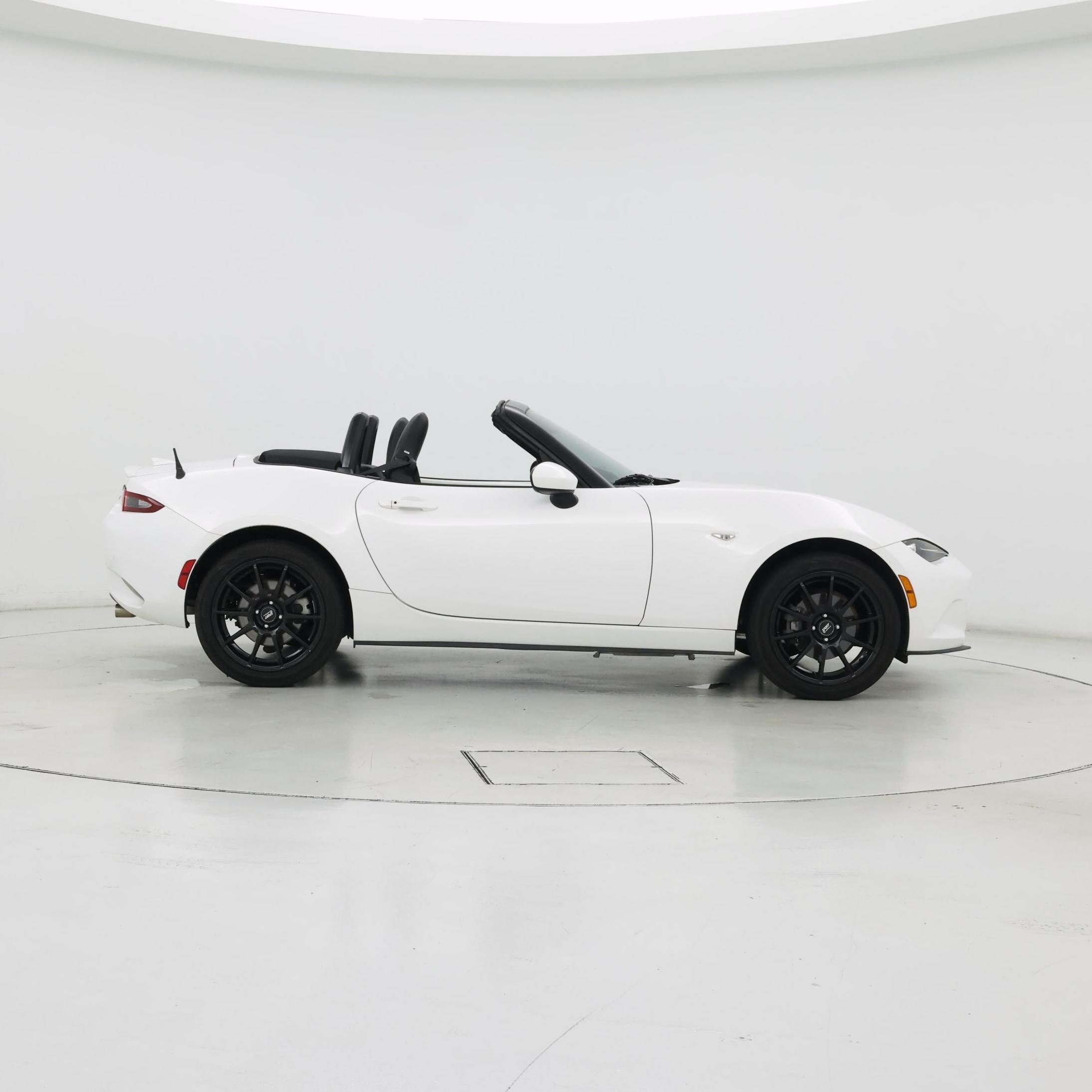 Thumbnail: 2016 Mazda MX-5 Miata - 7