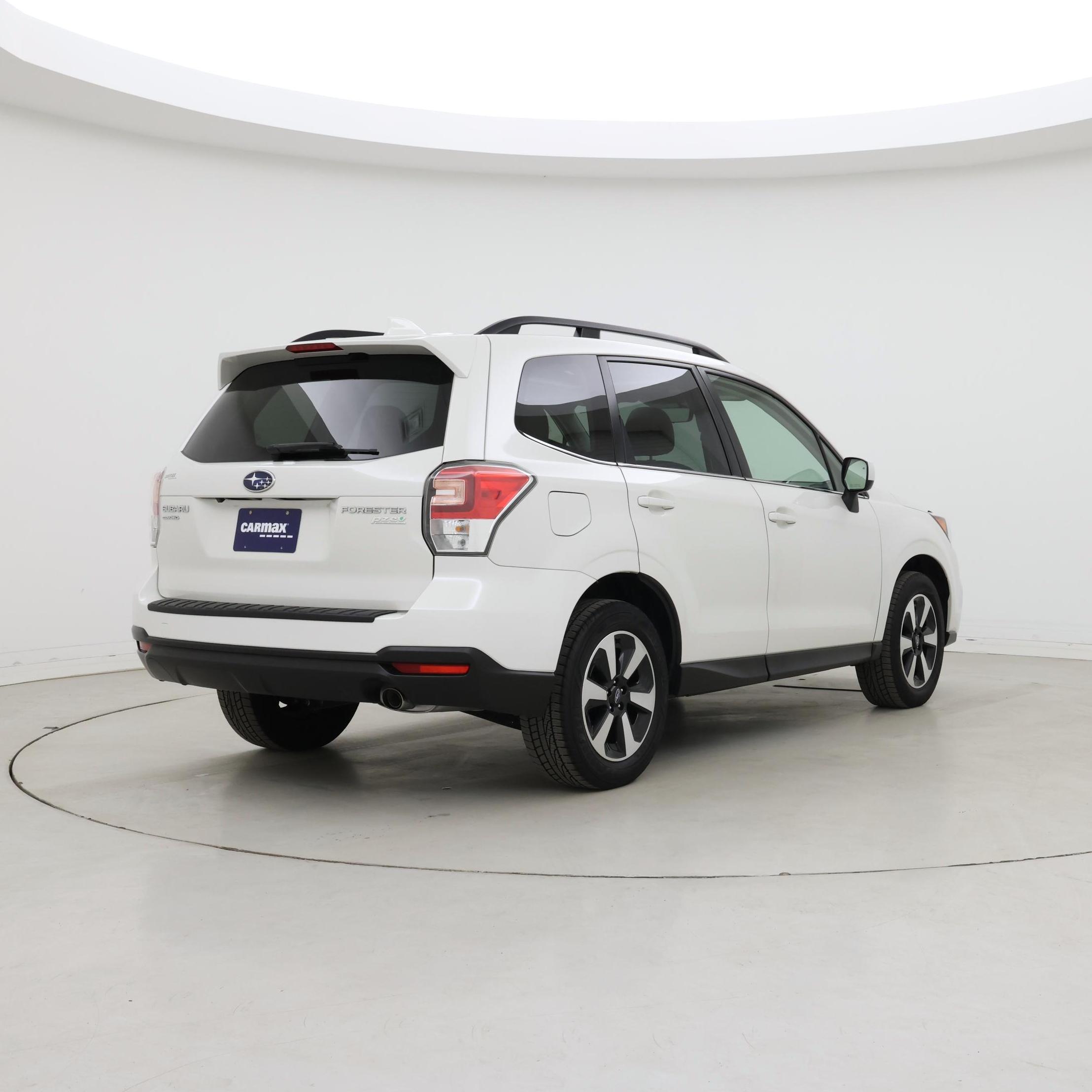 Thumbnail: 2017 Subaru Forester - 8