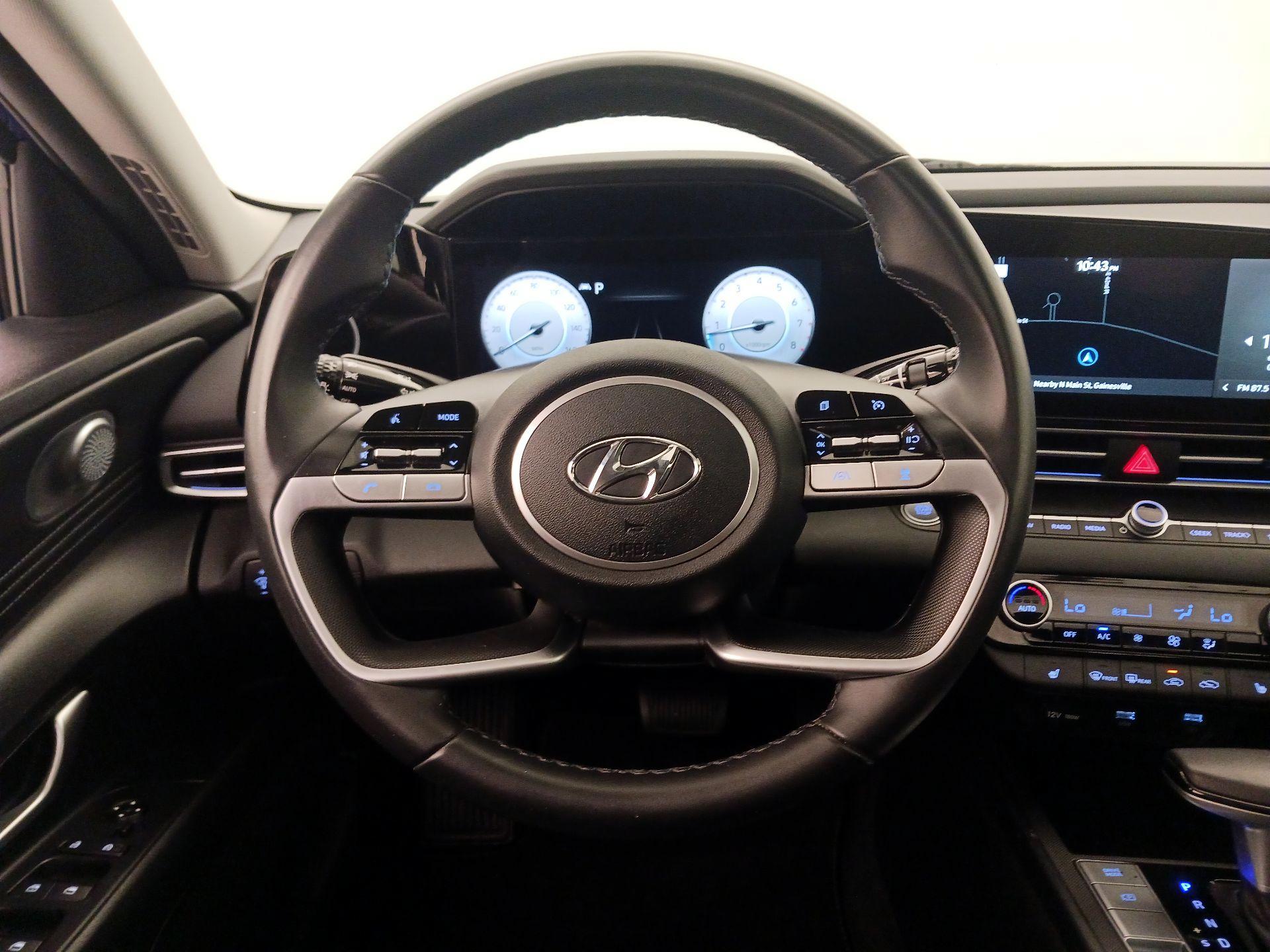 Thumbnail: 2023 Hyundai Elantra - 10