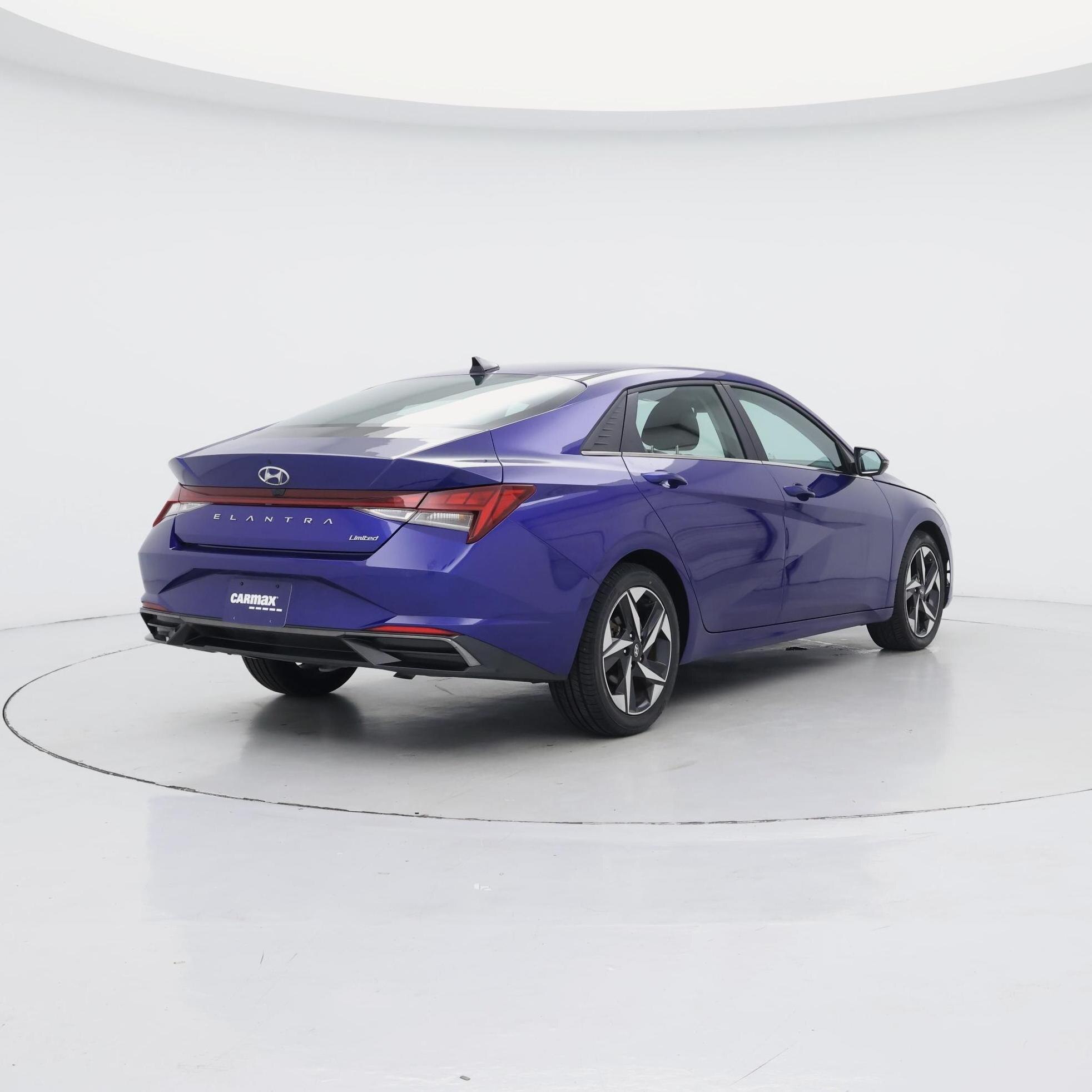 Thumbnail: 2023 Hyundai Elantra - 8