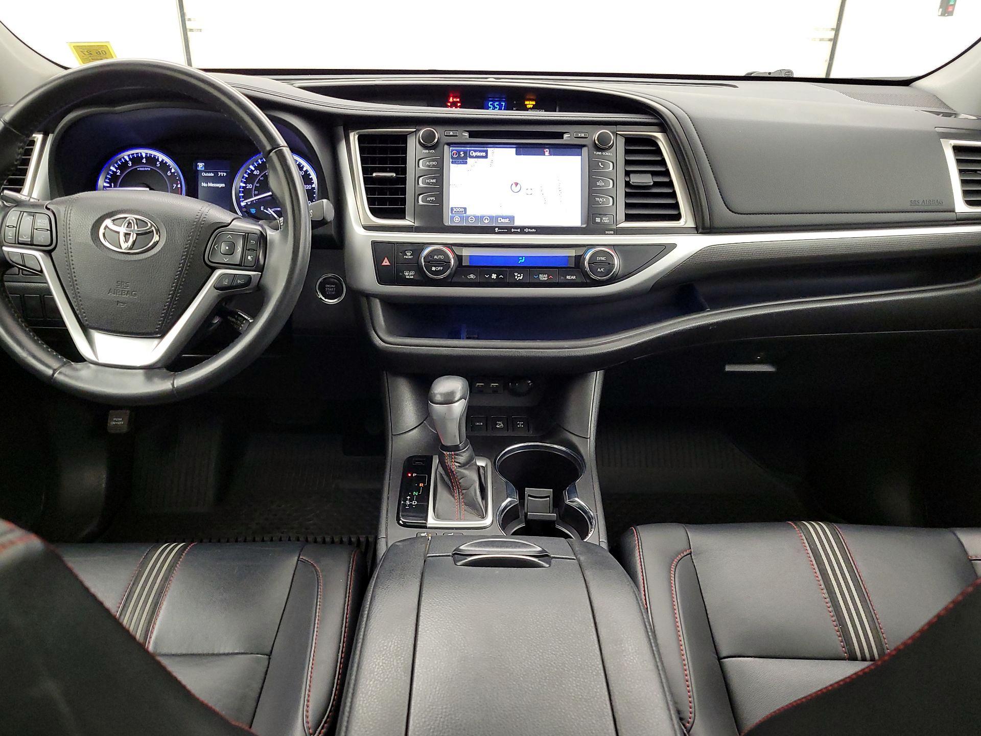 Thumbnail: 2019 Toyota Highlander - 9