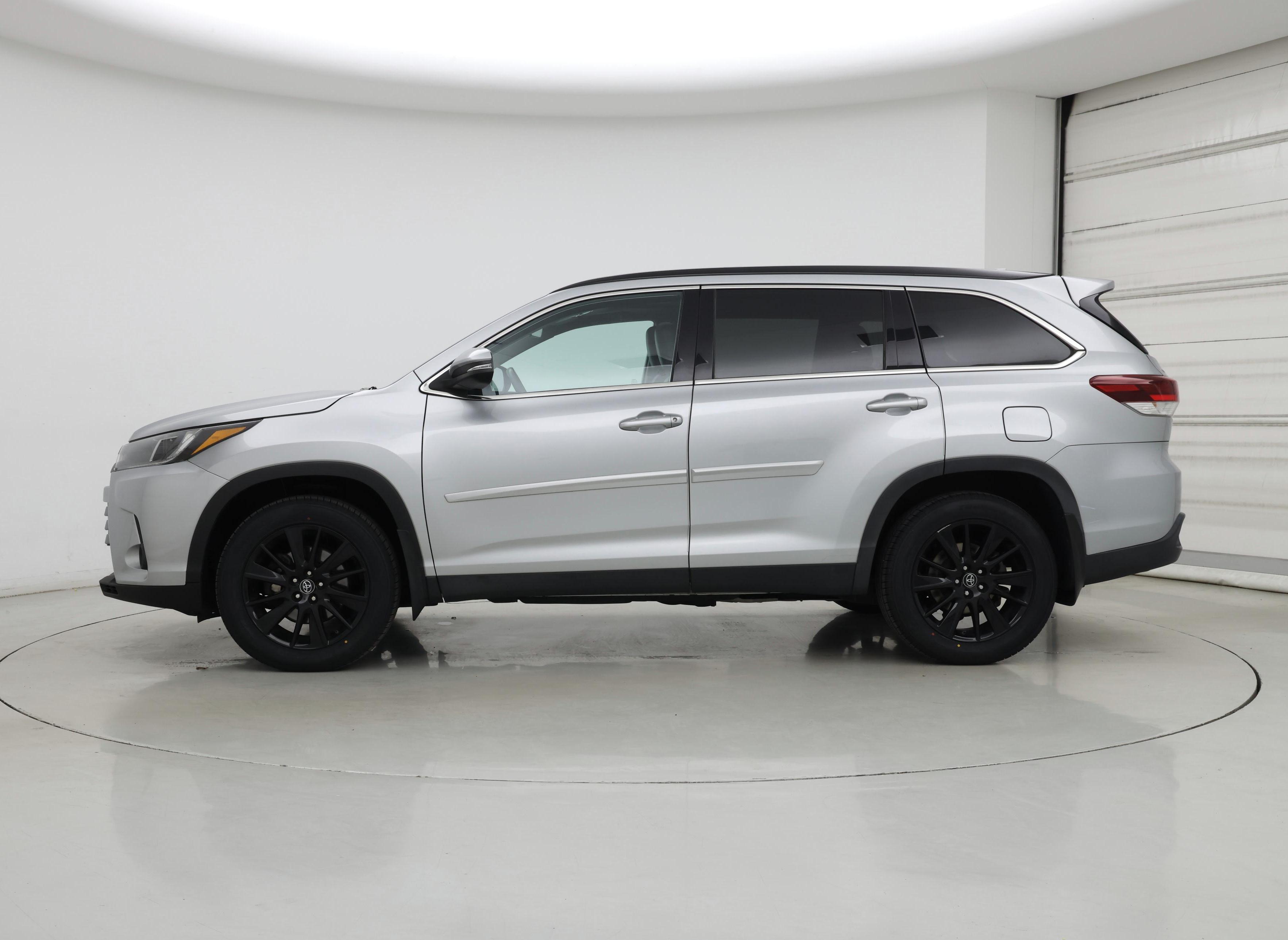 Thumbnail: 2019 Toyota Highlander - 3