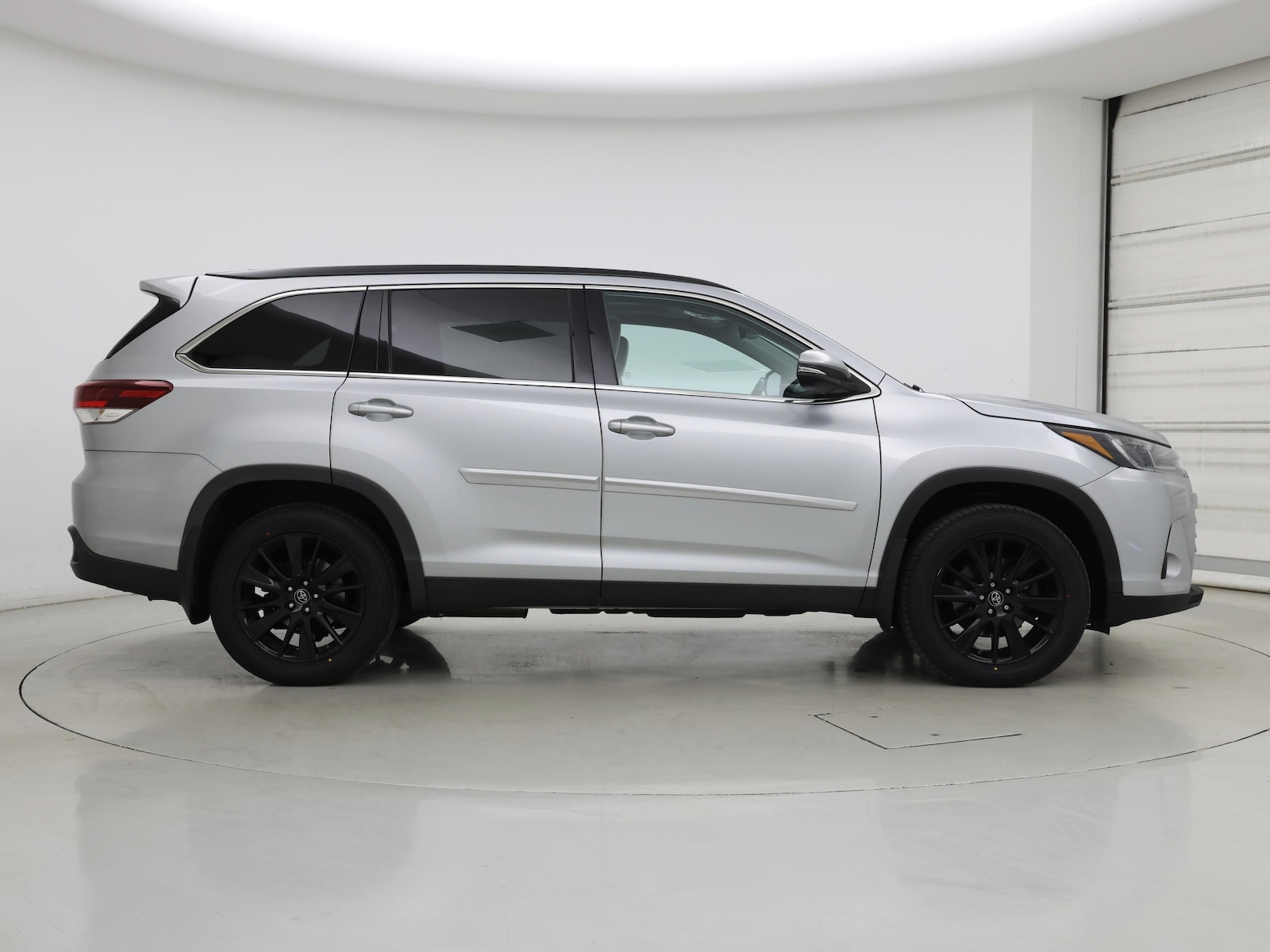 2019 Toyota Highlander SE - Photo 8