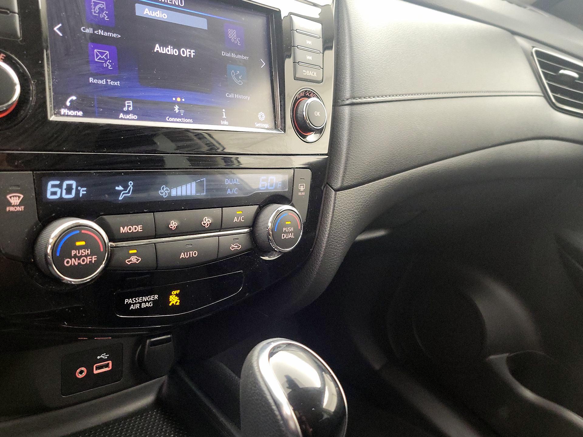 Thumbnail: 2019 Nissan Rogue - 16