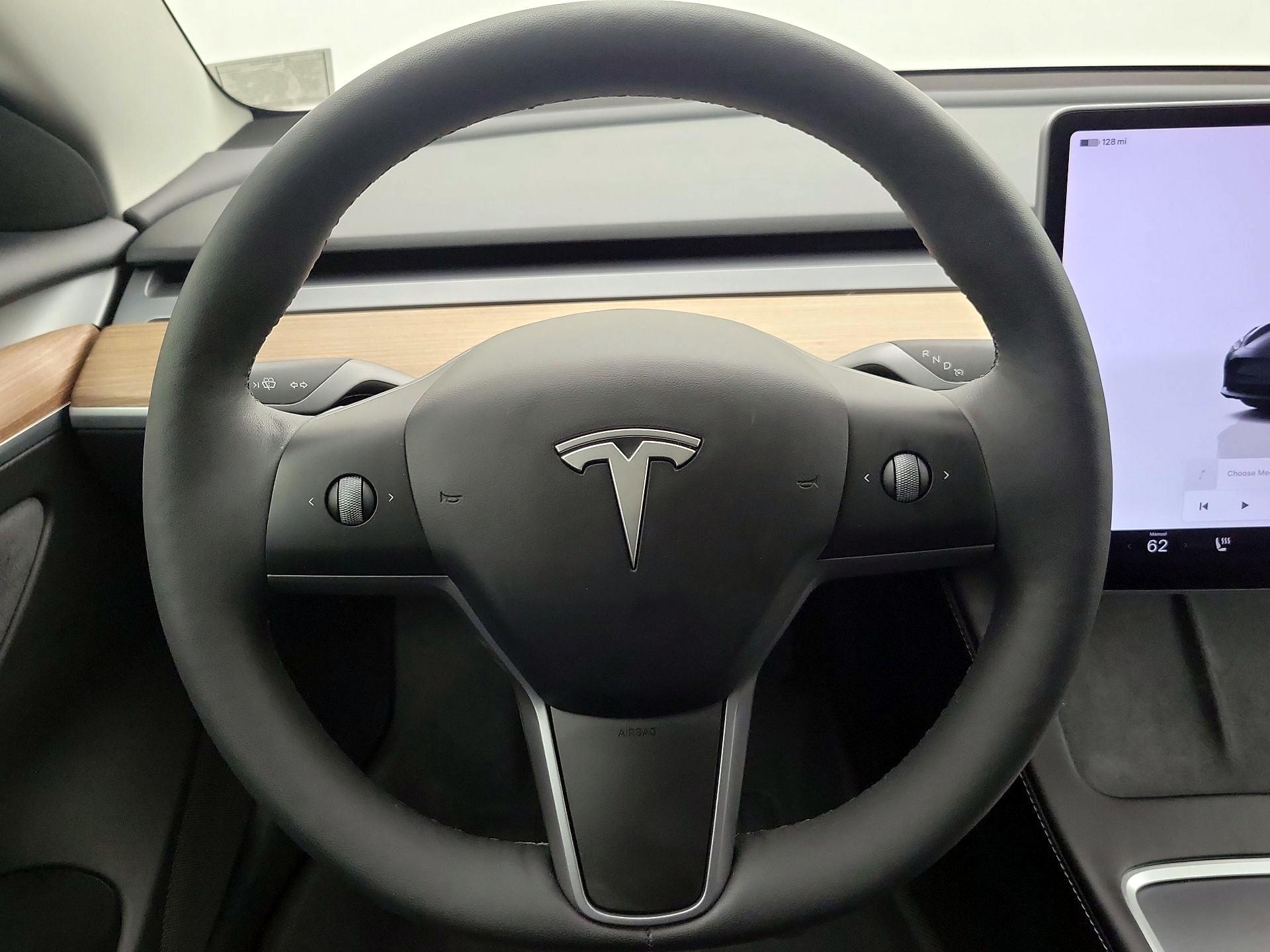 Thumbnail: 2023 Tesla Model 3 - 10